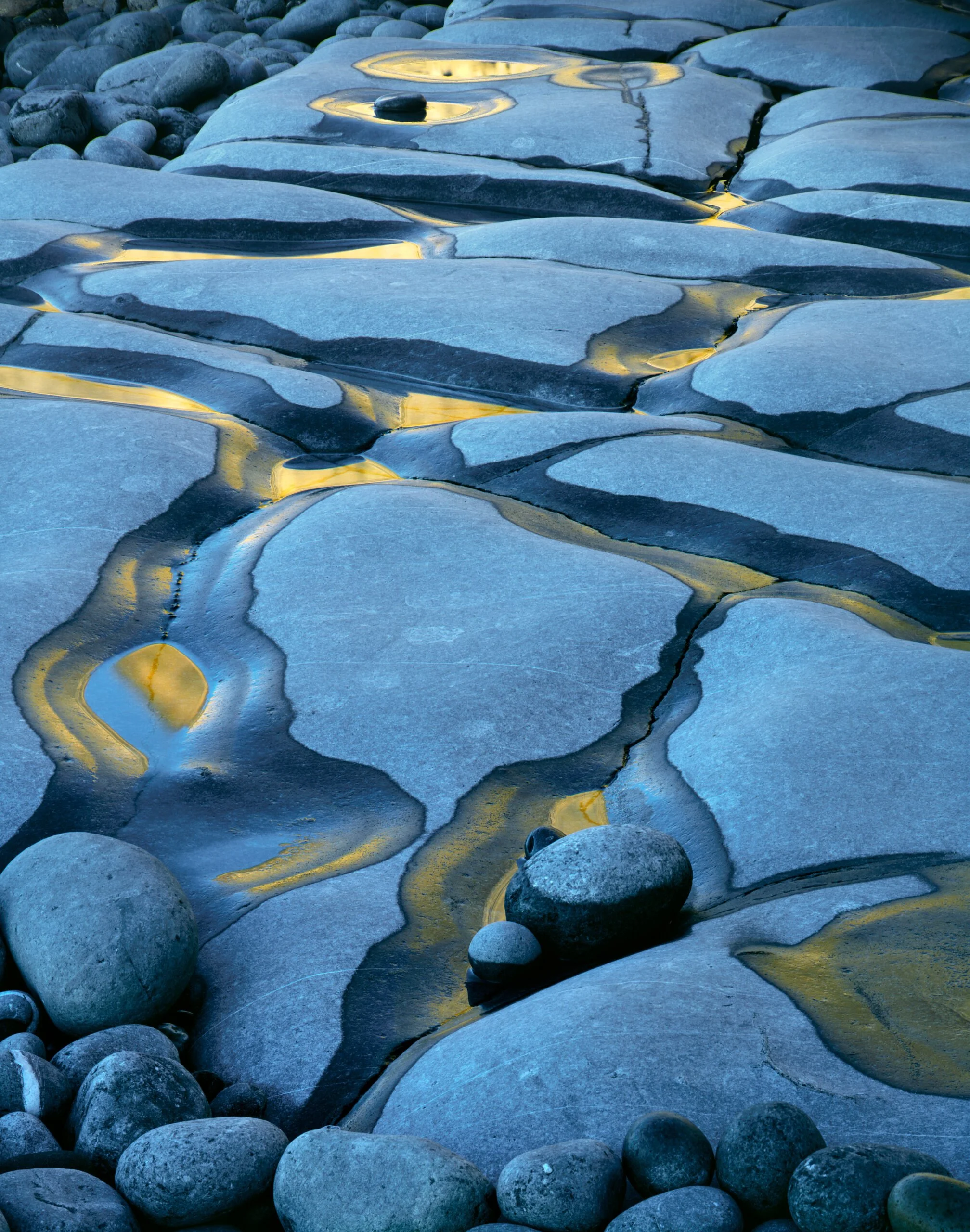 Contours_in_Blue-scaled.jpg