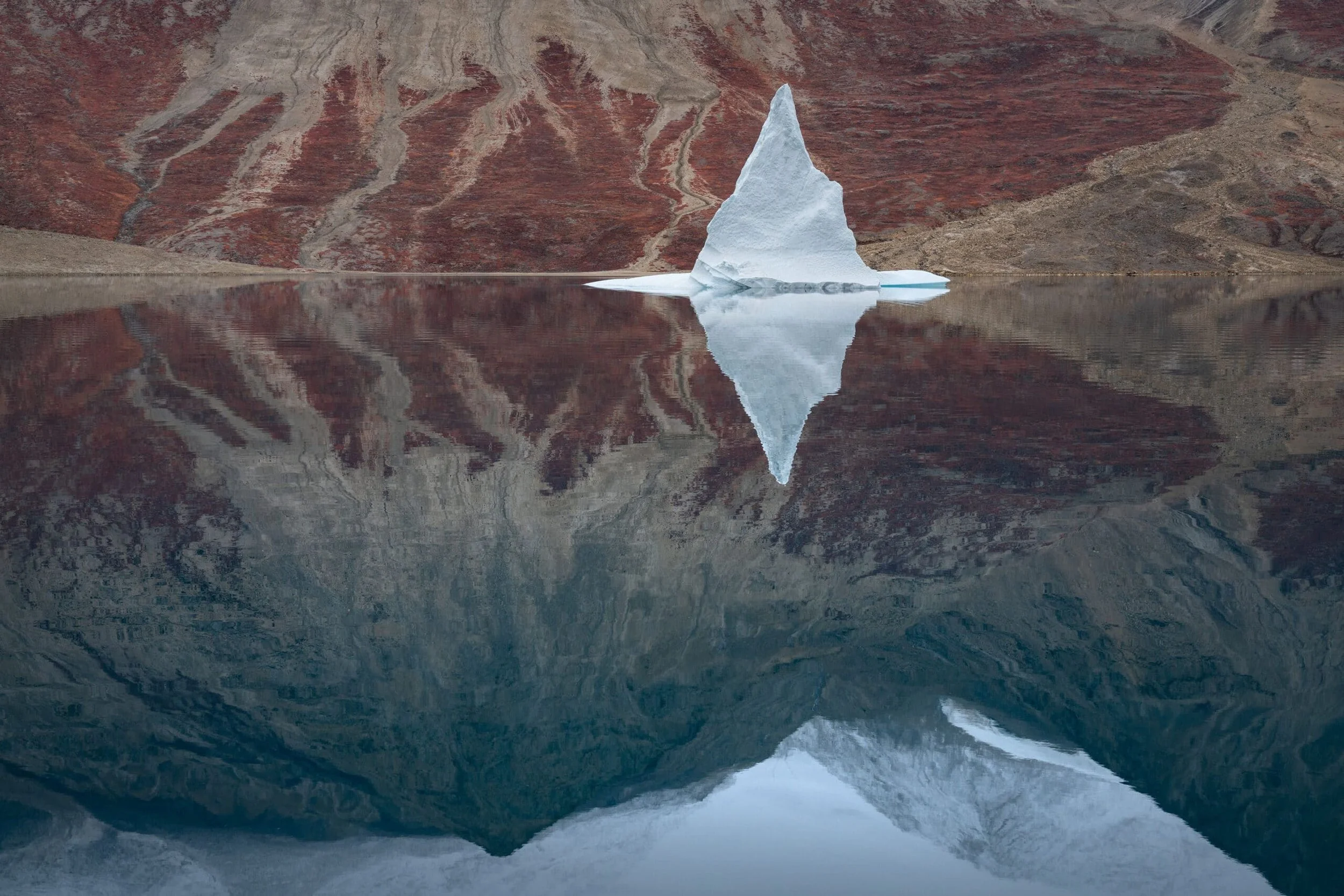 Pyramid-berg-Kerulsfjord-scaled.jpg