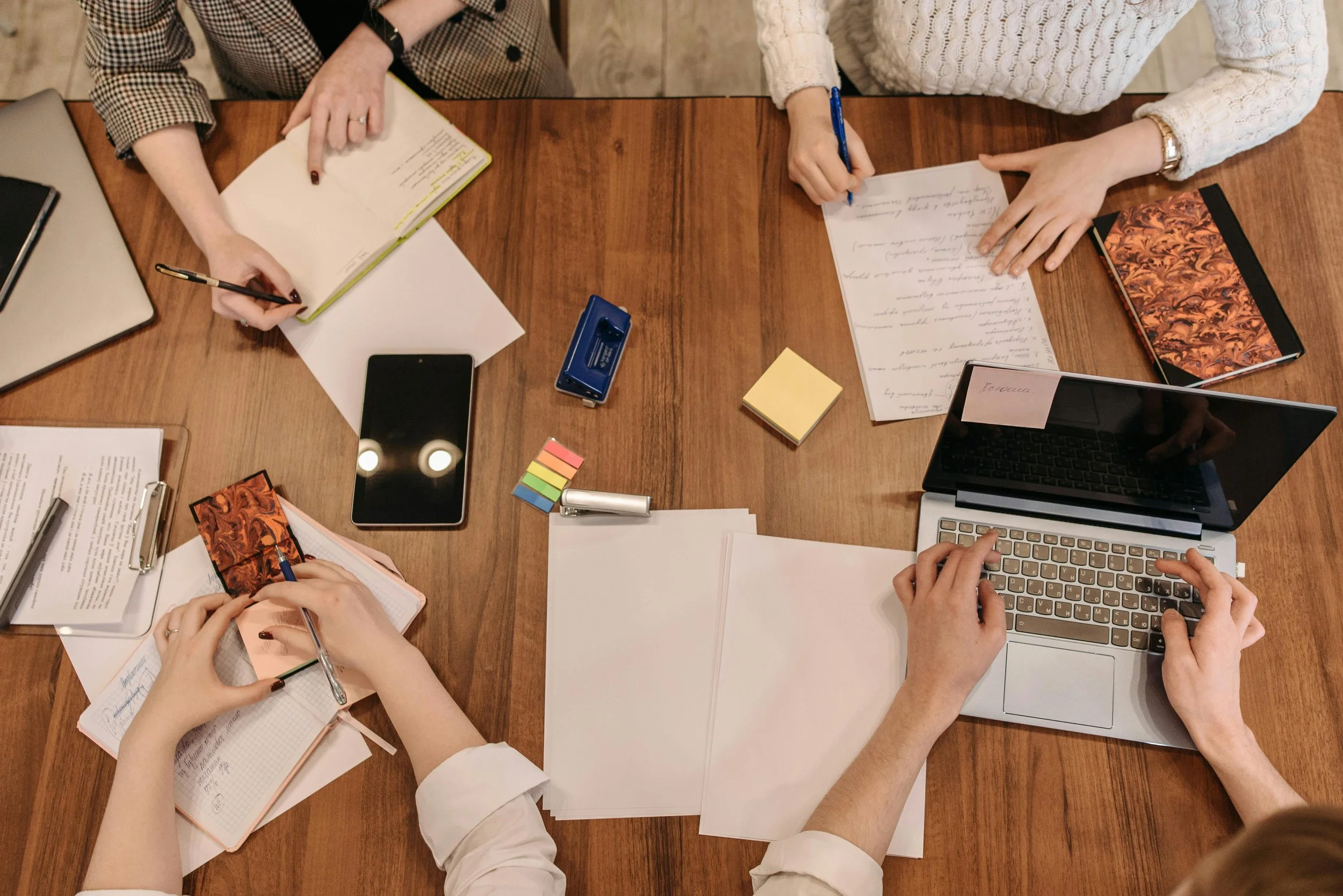 Wells Fargo, LPL And Cetera Add Advisor Teams In New Recruiting Moves