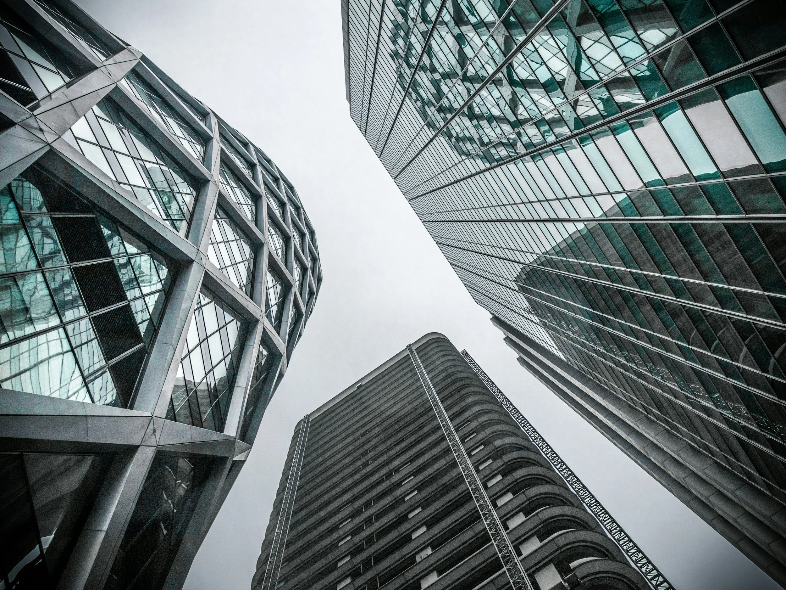 Edward Jones Tops Investor Satisfaction, But Fintechs Are Winning A Different Trust Race