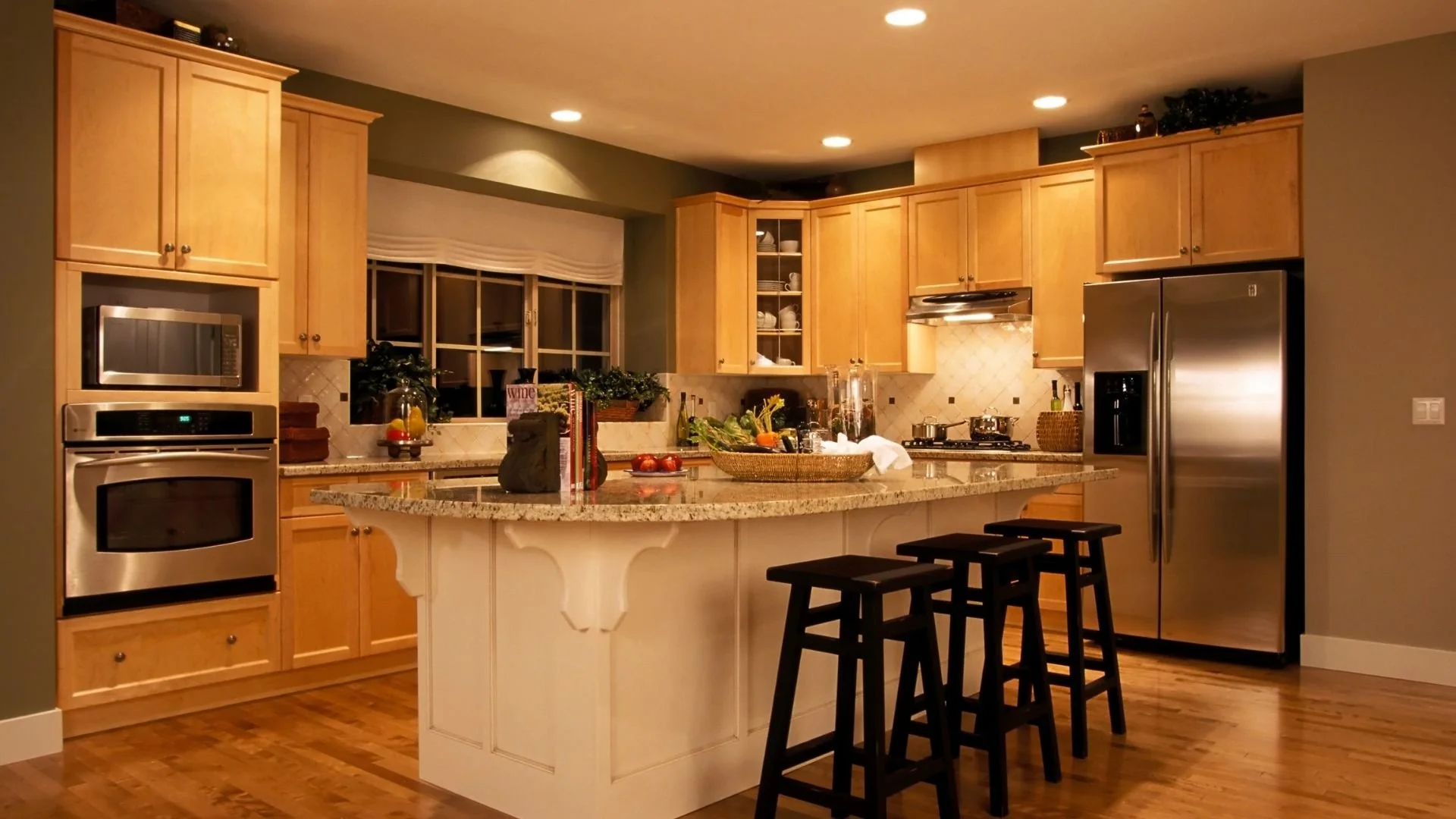Custom Kitchen Cabinets
