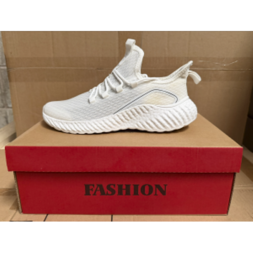 UNBRANDED ADULTS TRAINER WHITE 3.png
