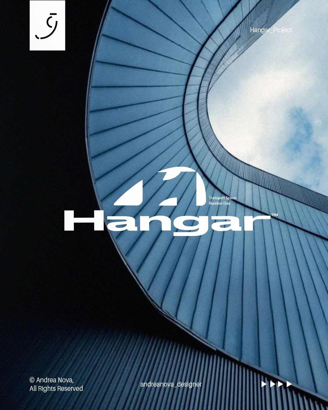 Immagine di una struttura architettonica moderna con vista dal basso verso l'alto, formando un motivo circolare e un cielo sullo sfondo, con il testo "Hangar" e altre scritte che indicano spazi di trasporto e un progetto di un hangar.