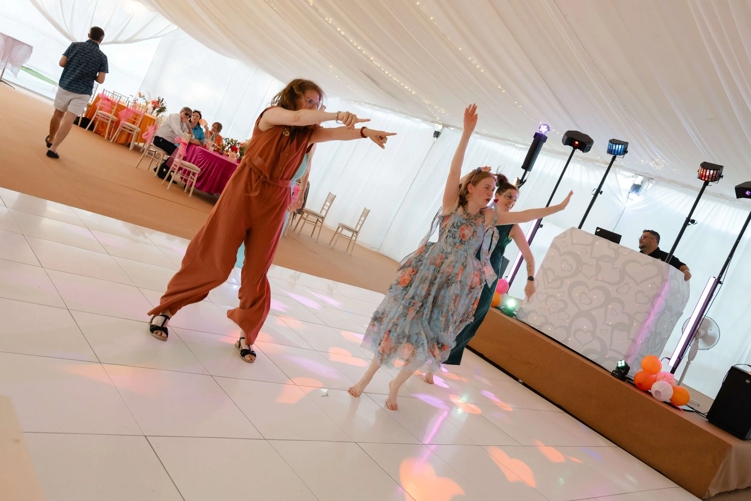 Dancing-100.jpg