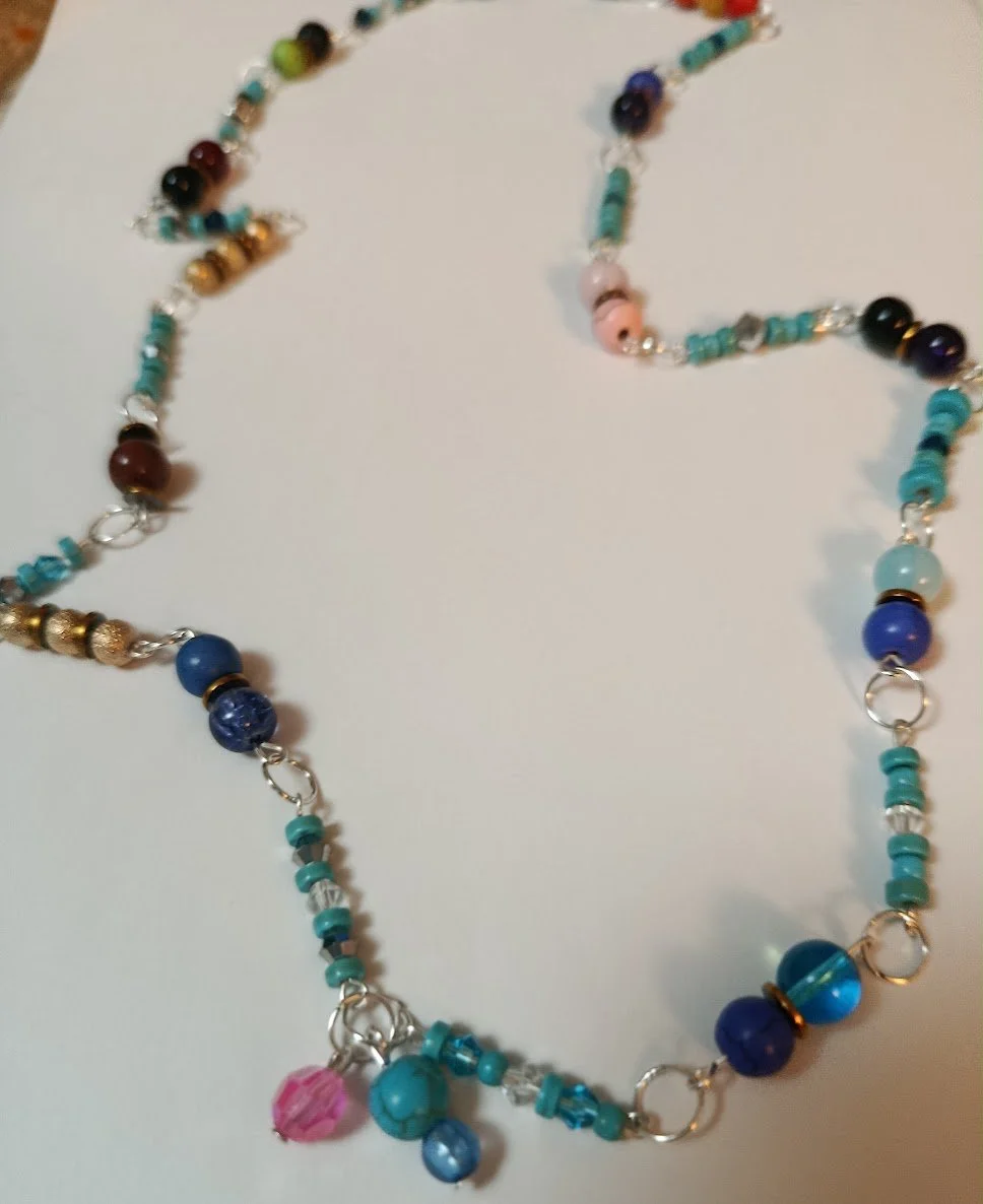 COLLIER BLEU 0.jpg