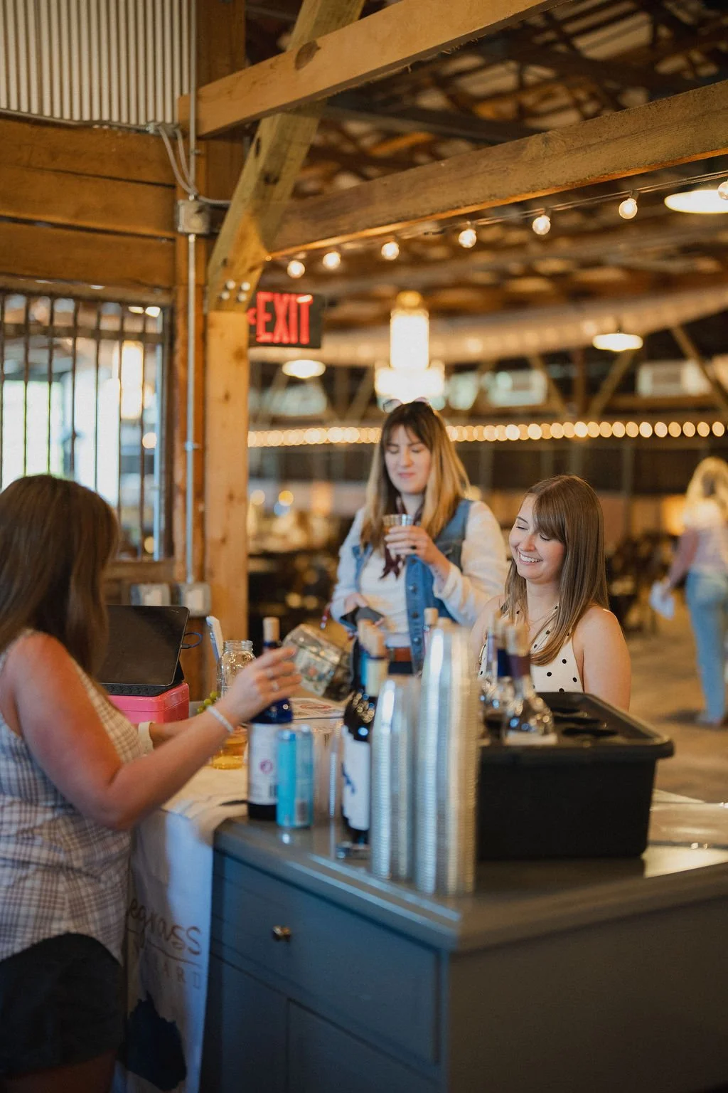 Monthly women’s event at Highland Stables Social Club in Bowling Green featuring local businesses, creativity, food, and community connection.
