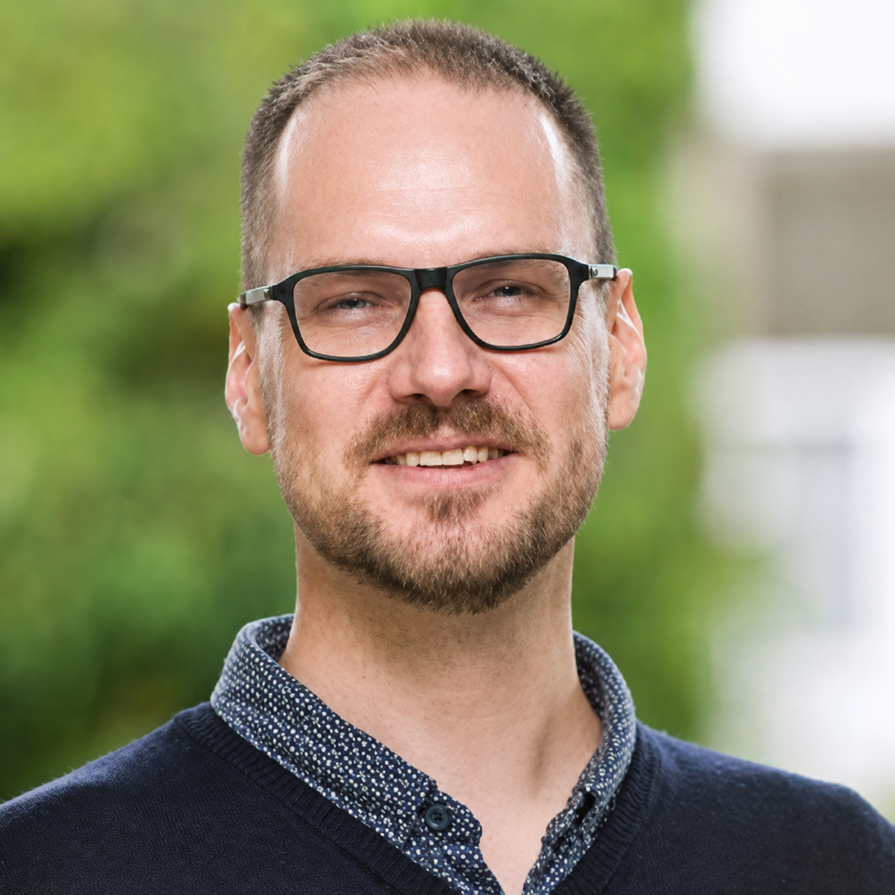 A photo of Andrew Bauer, Director of Contour Consulting