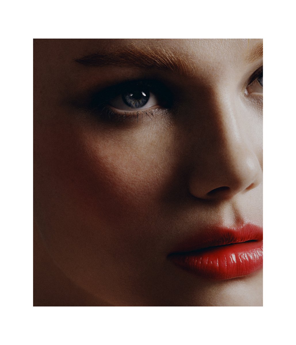 Framed - Vika by Adam Amouri in Paris - 3.jpg