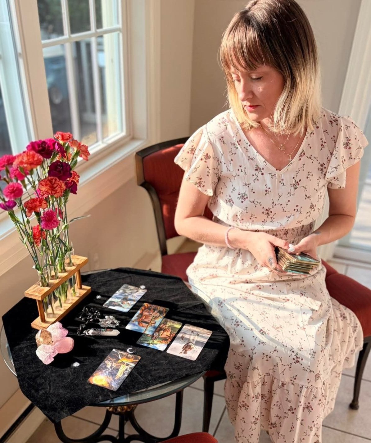 Intuitive Tarot & Oracle Card Reading