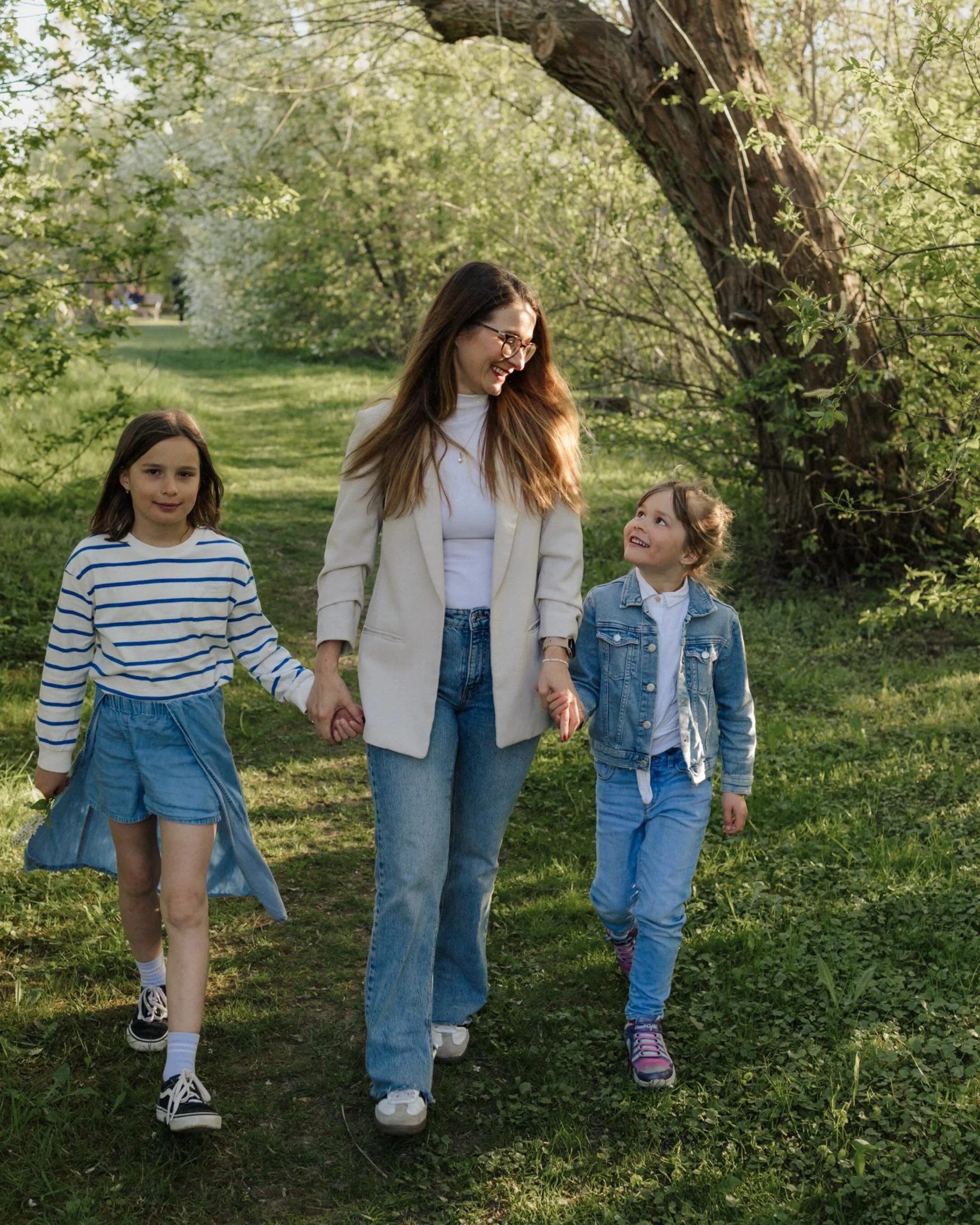 Někdy to prostě klapne &mdash; holky kr&aacute;sn&yacute;, d&iacute;ky v&aacute;m za skvěl&yacute; odpoledne 🤍
A jestli byste chtěli taky takov&eacute;hle kr&aacute;sn&eacute; jarn&iacute; fotky, je&scaron;tě to st&iacute;h&aacute;me 🙂

#fotografka