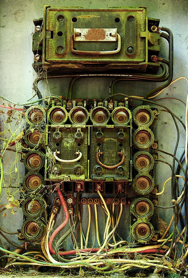 Why Upgrading From a Fuse Box to a Modern Electrical Panel Is One of the Best Investments for Your Home