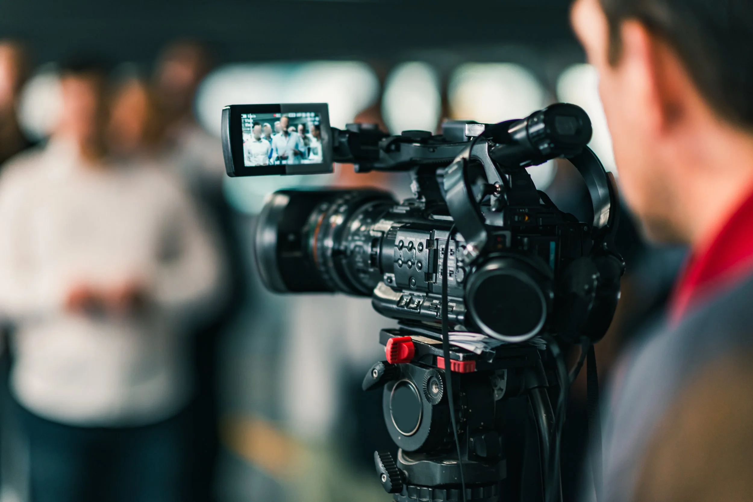 professional-video-camera-recording-a-live-event-2026-01-05-06-11-45-utc.jpg