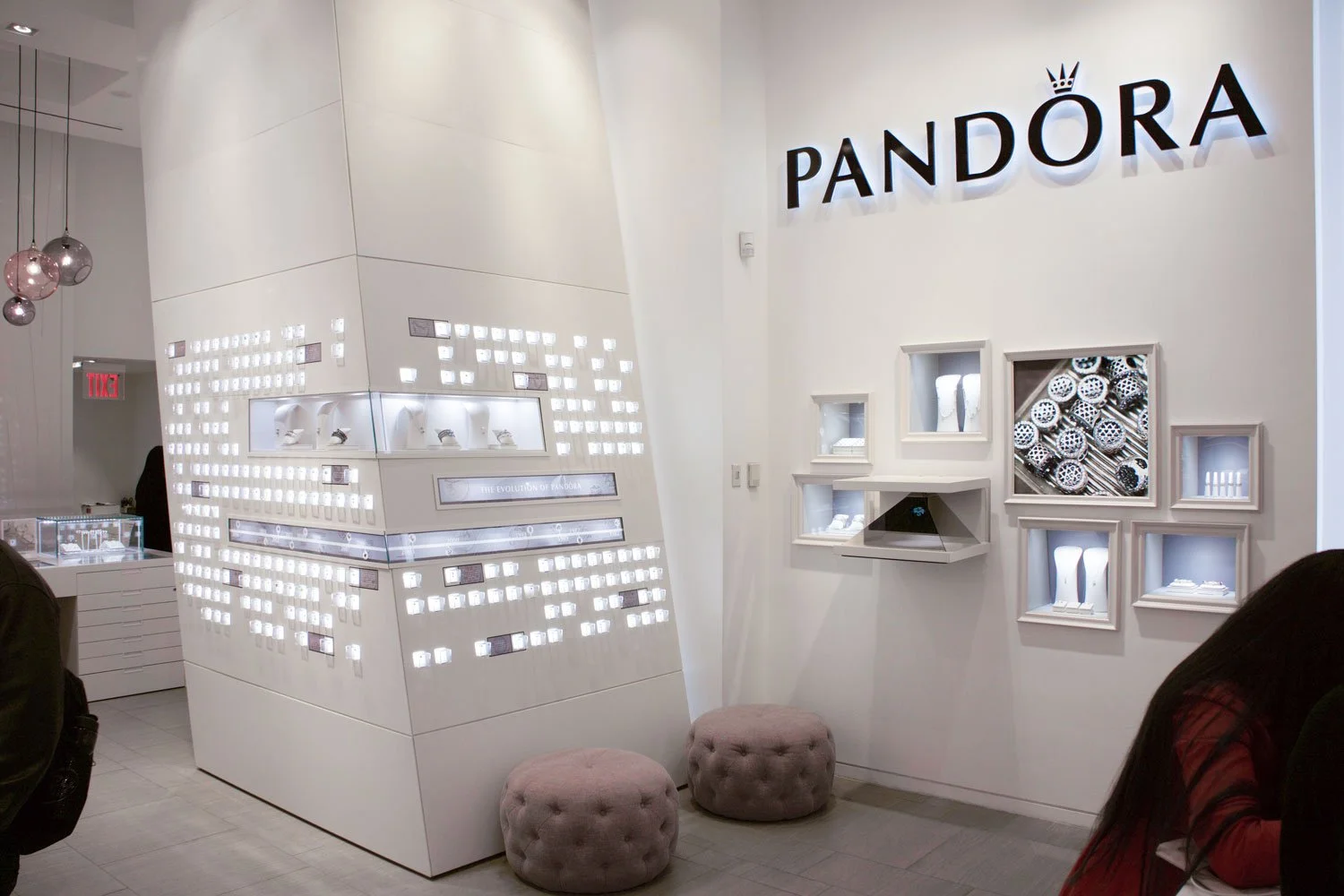 Pandora Store lit by Elemental LED