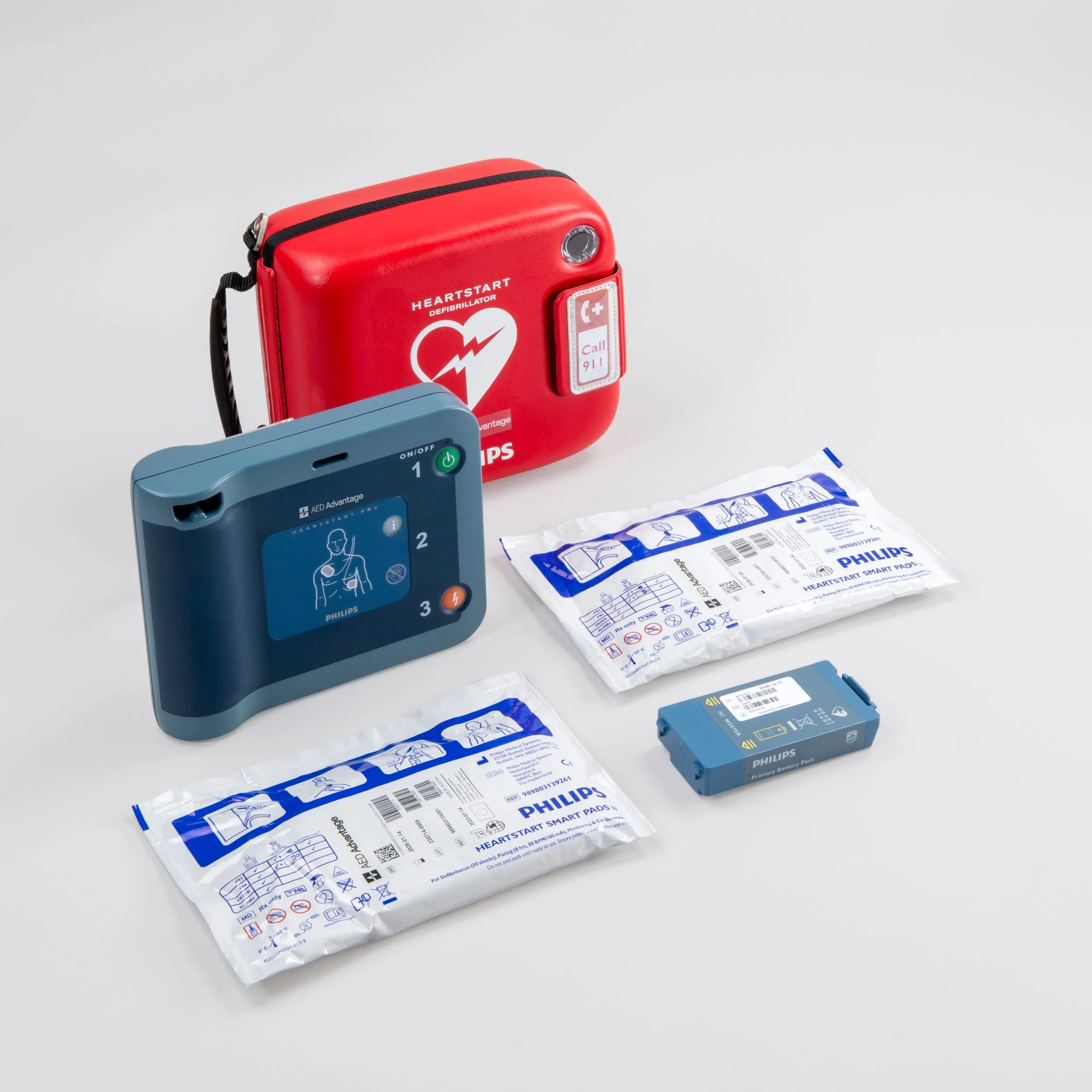 philips-frx-aed-with-accessories.jpg