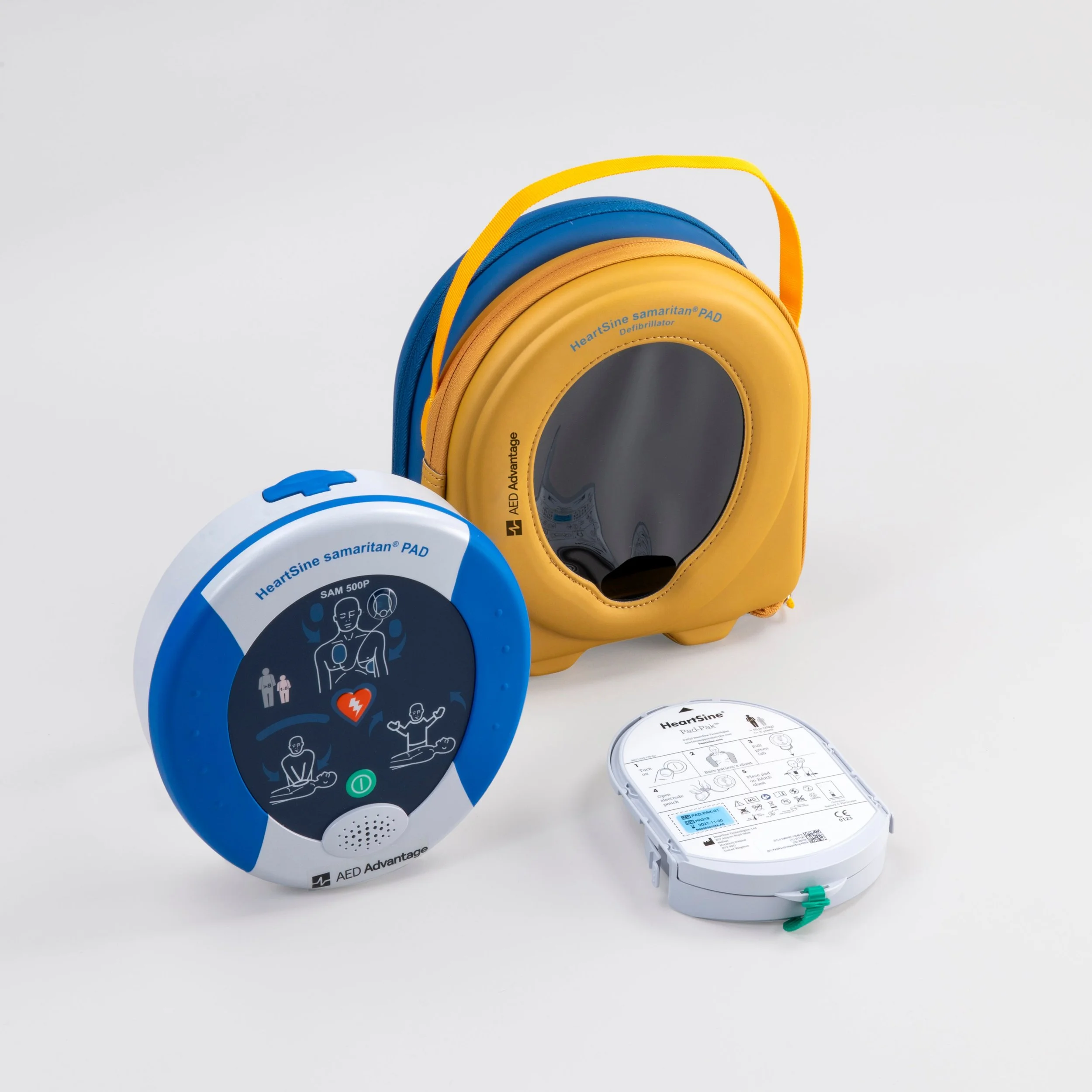 heartsine-500p-aed-with-accessories.jpg