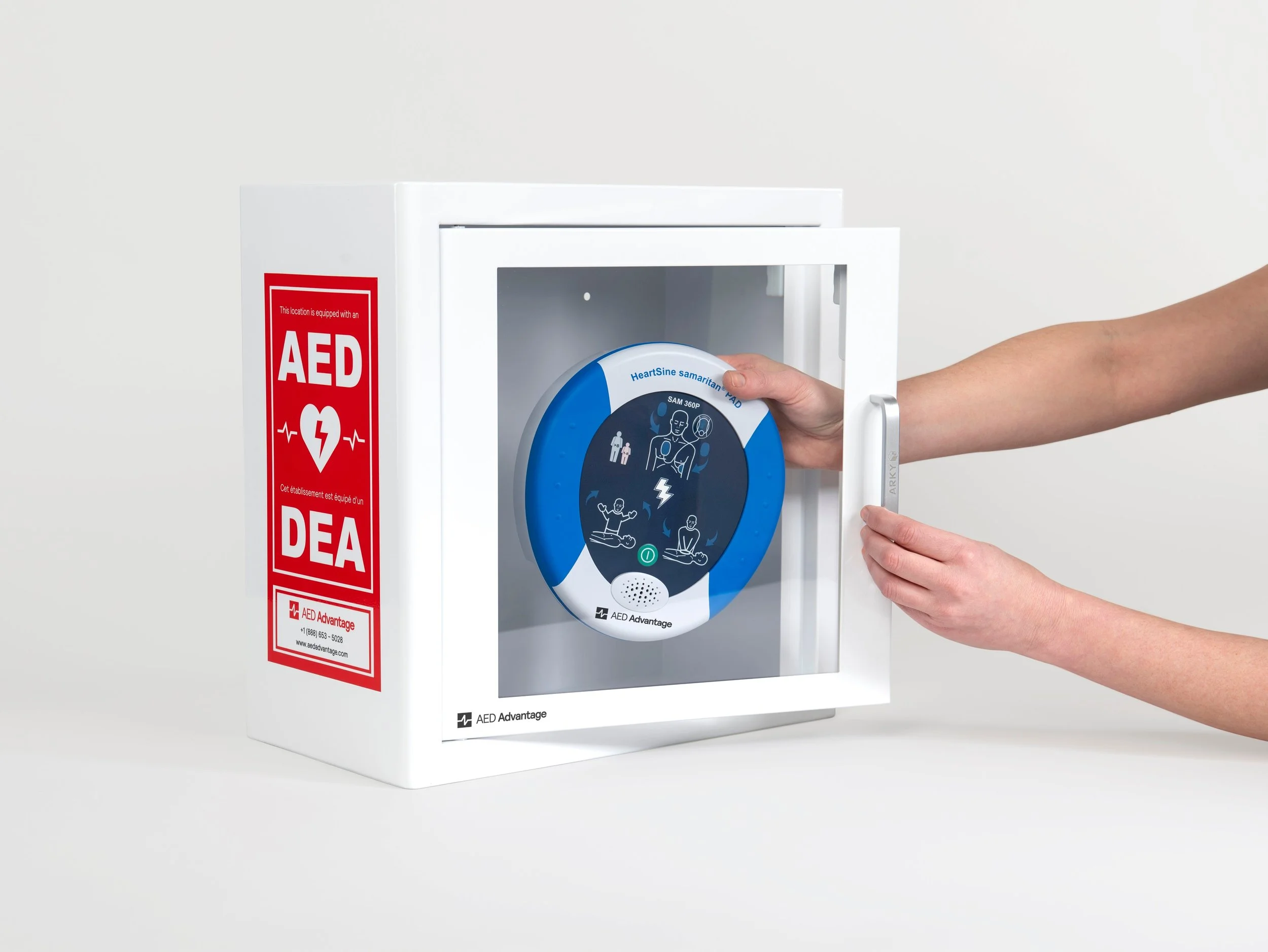 Heartsine-360p-aed-and-cabinet.jpg