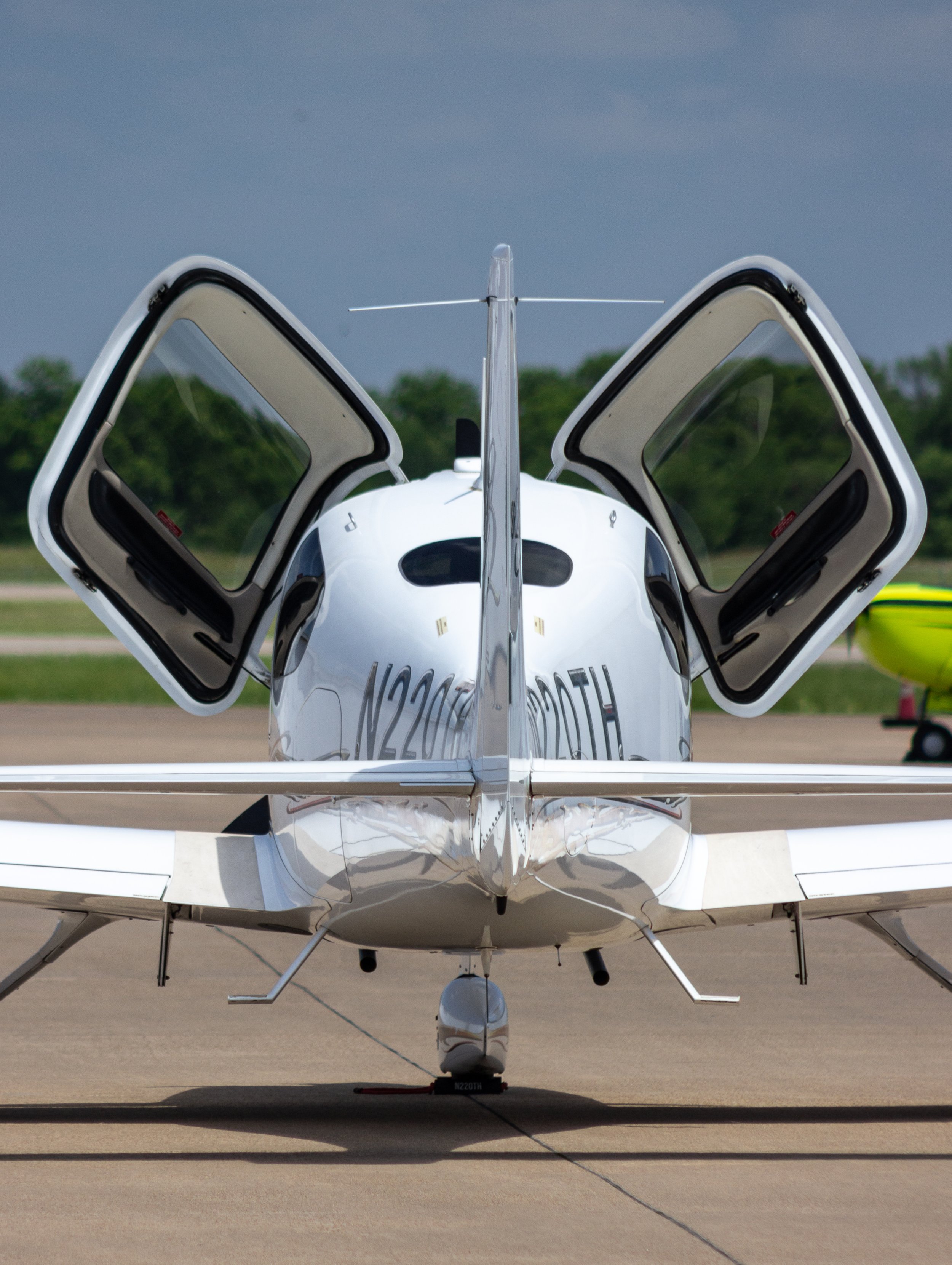LAMBO-STYLE-AFT.jpg