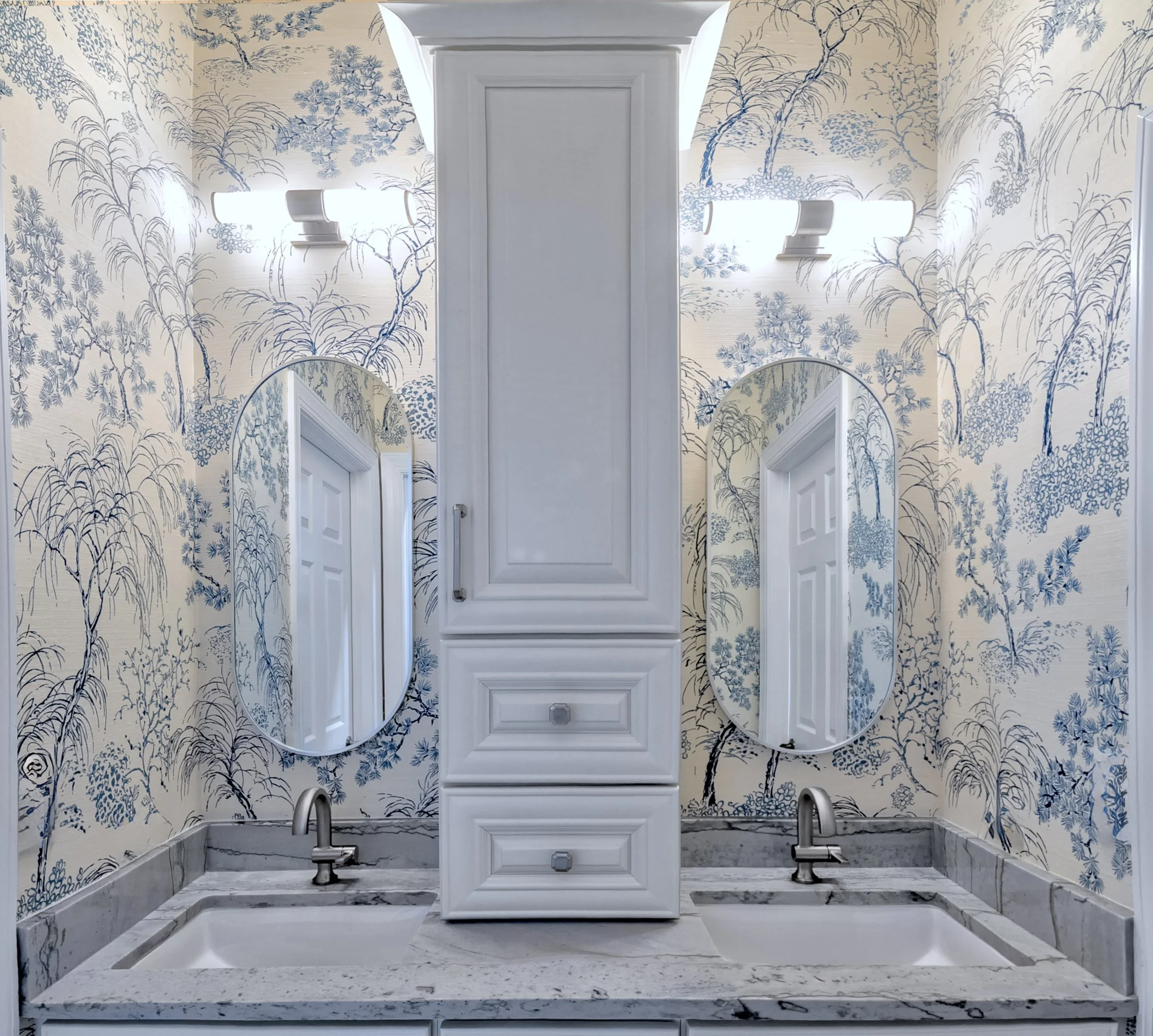 tiny bathroom.jpeg
