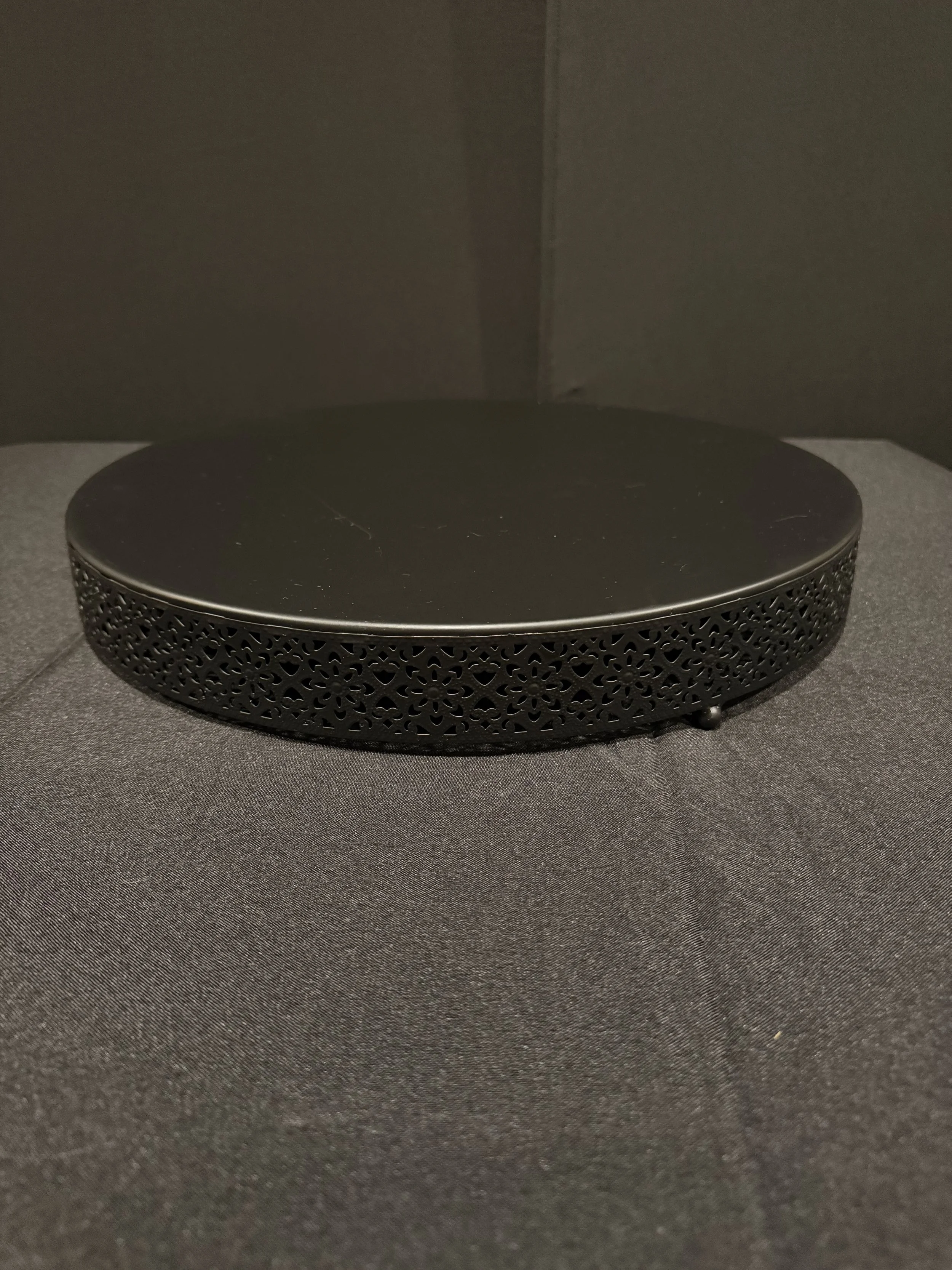 Black Cake Stand