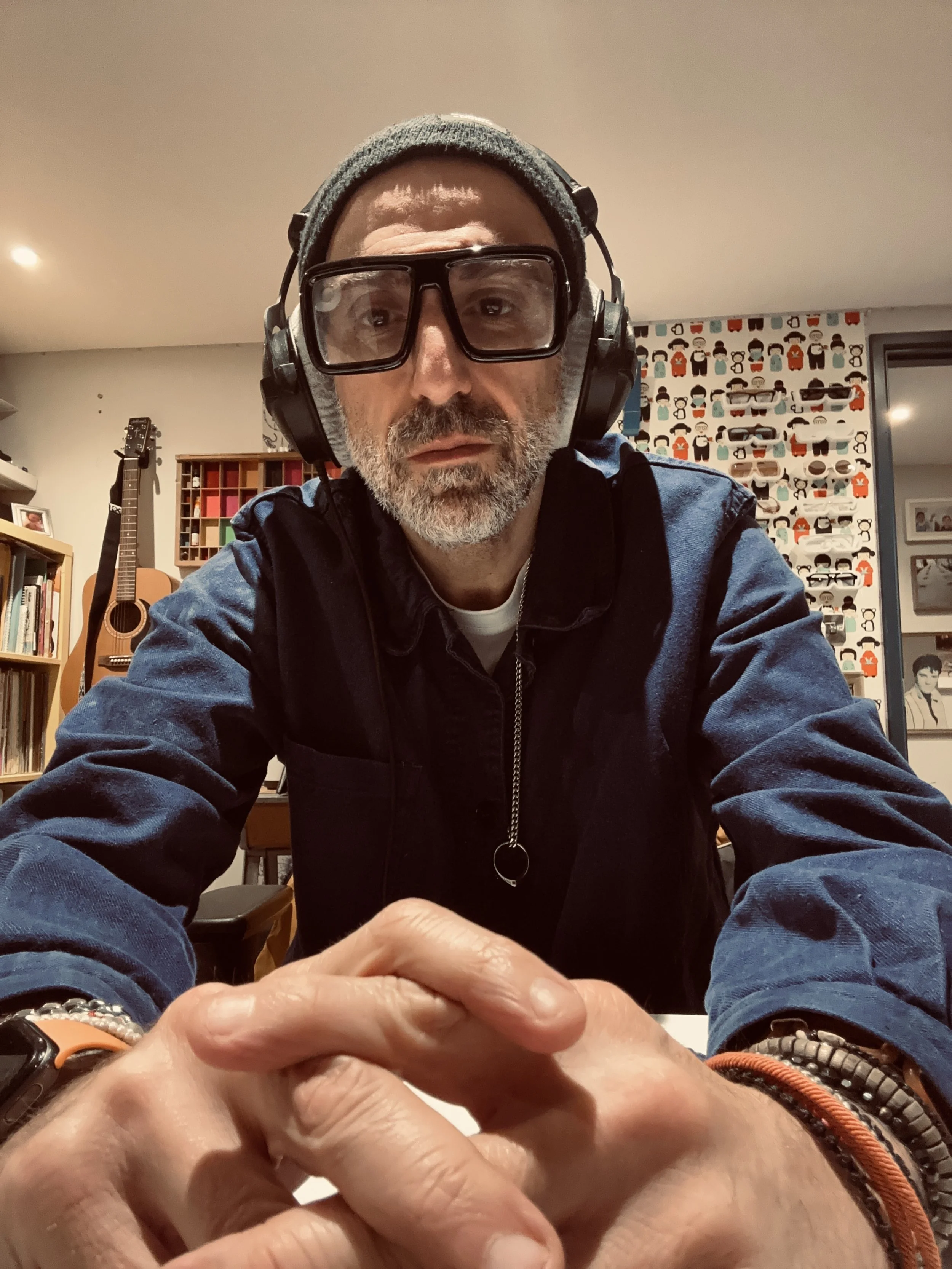 Lucky Evi, DJ and producer, portrait in his home studio