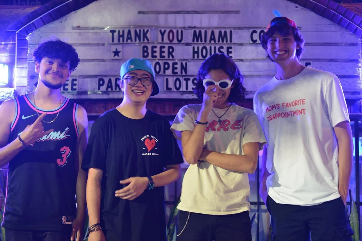 Last night was insane! Thank you to @thankyoumiamialex and everyone that came out! 

📷 @bellabell225 

@thankyoumiami305 
#rubberhearts #thankyoumiami #miami #rocknroll #punk #grunge #gig