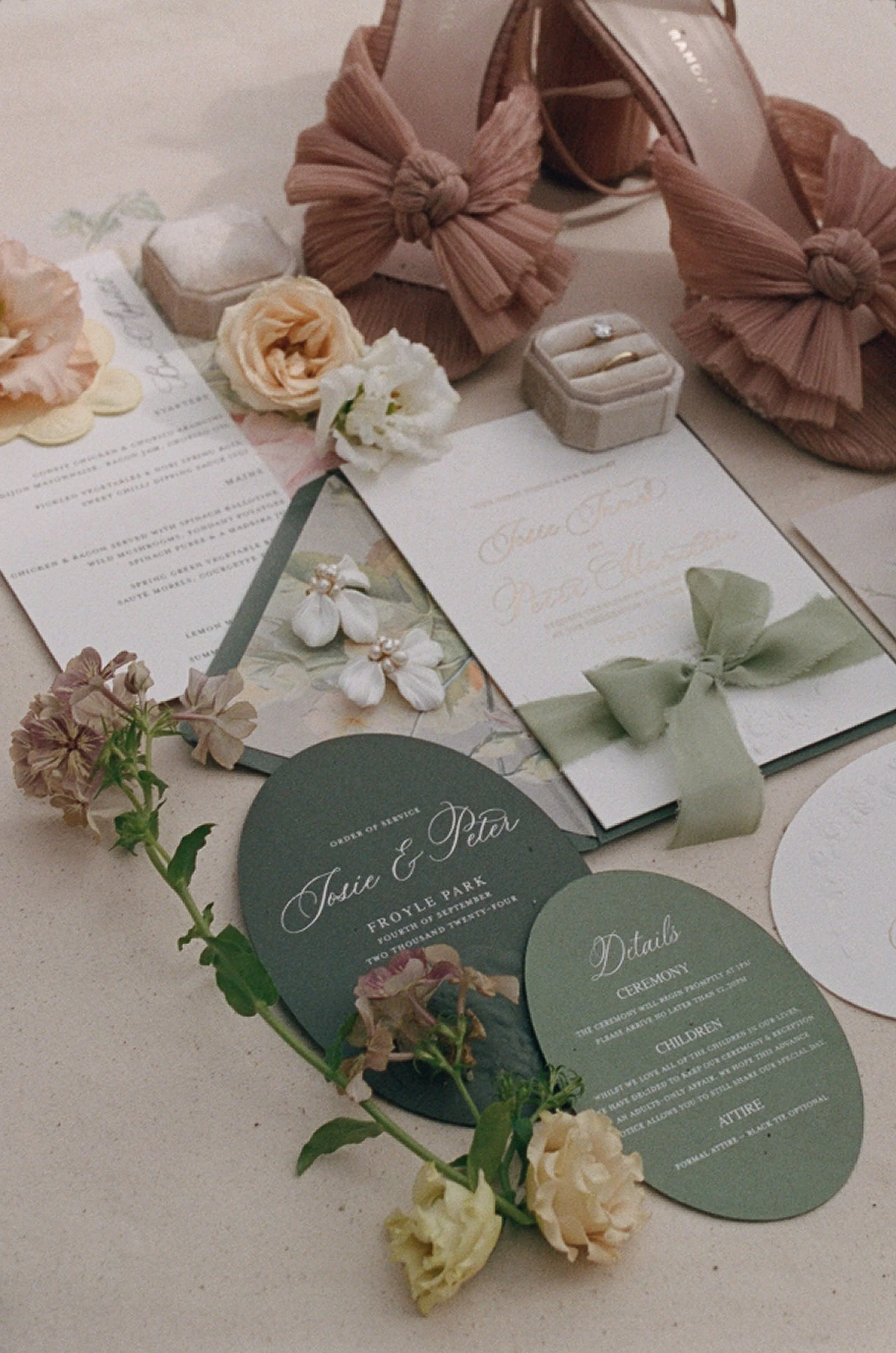 Soft peach Wedding Flowers - Surrey Wedding Florist - Froyle Park Wedding Flowers