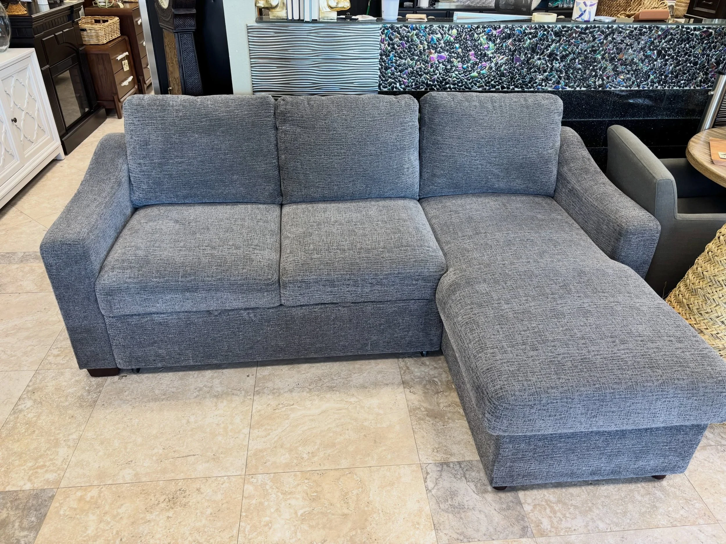 JUST ARRIVED &mdash; another great find at Rhino Decor 

Gray Fabric Sofa Chaise w/Pullout Sleeper.
✅Great Condition 
📏 89&rdquo; x 65.5&rdquo; x 37.5&rdquo;H
💲649

Rhino Decor
📍 13393 W Colonial Dr, Winter Garden, FL 34787
🕙 Tue&ndash;Thu 10&nda