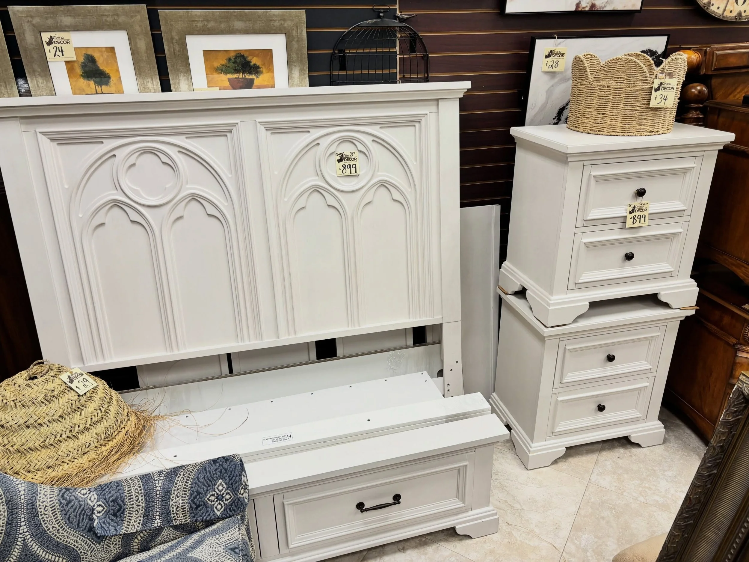 JUST ARRIVED &mdash; another great find at Rhino Decor.

Queen Off White Storage Bed &amp; 2 Nightstands
✅ Excellent Condition
📏 Bed: 82&rdquo; x 88.5&rdquo; x 64&rdquo;H, Nightstands: 26&rdquo; x 16&rdquo; x 26.5&rdquo;H
💲 899

Available now at Rh