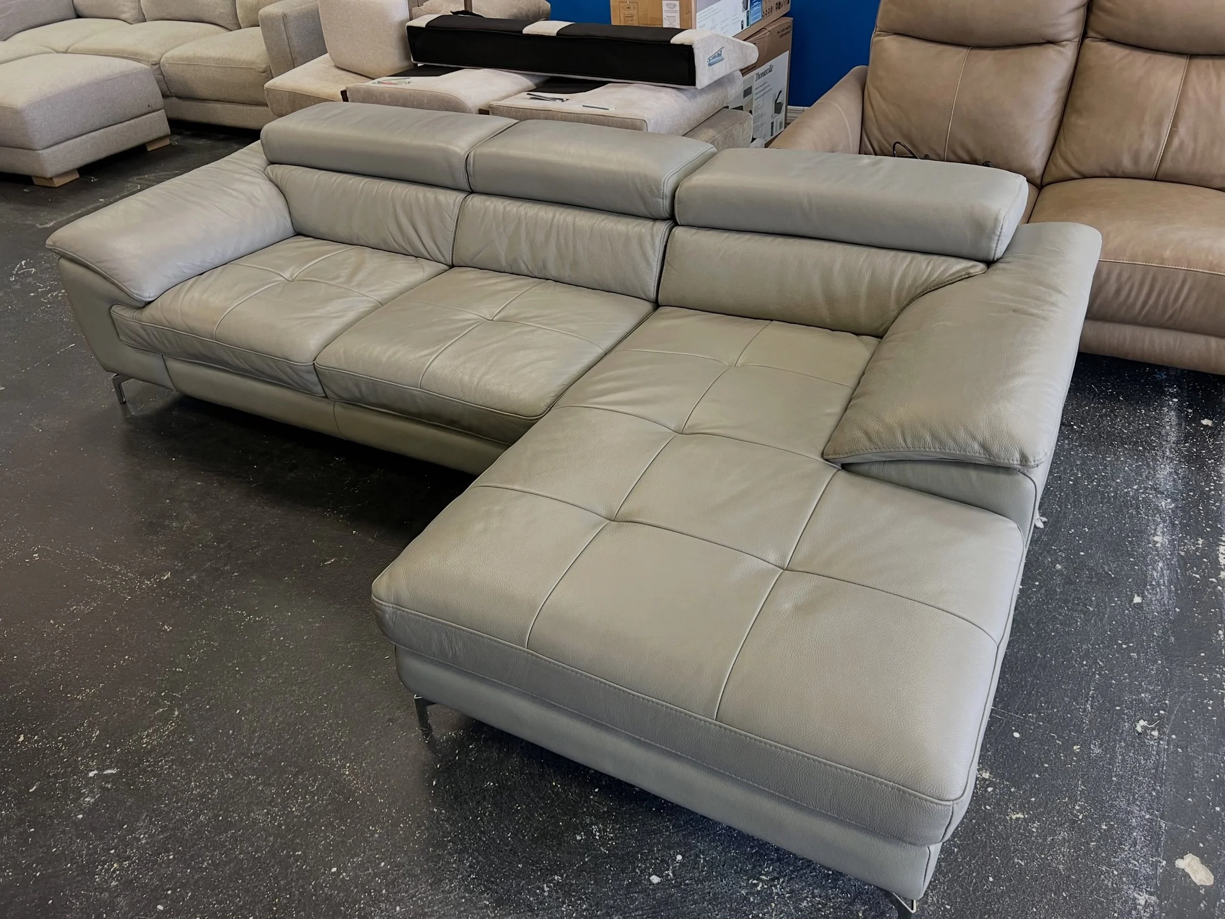JUST ARRIVED &mdash; don&rsquo;t miss this one.

West Elm Gray Leather Sofa Chaise
✅ Excellent Condition
📏 103&rdquo; x 64&rdquo; x 39&rdquo; x 26&rdquo;H 
 💲 1399

Available now at Rhino Decor
📍 13393 W Colonial Dr, Winter Garden, FL 34787
🕙 Tue