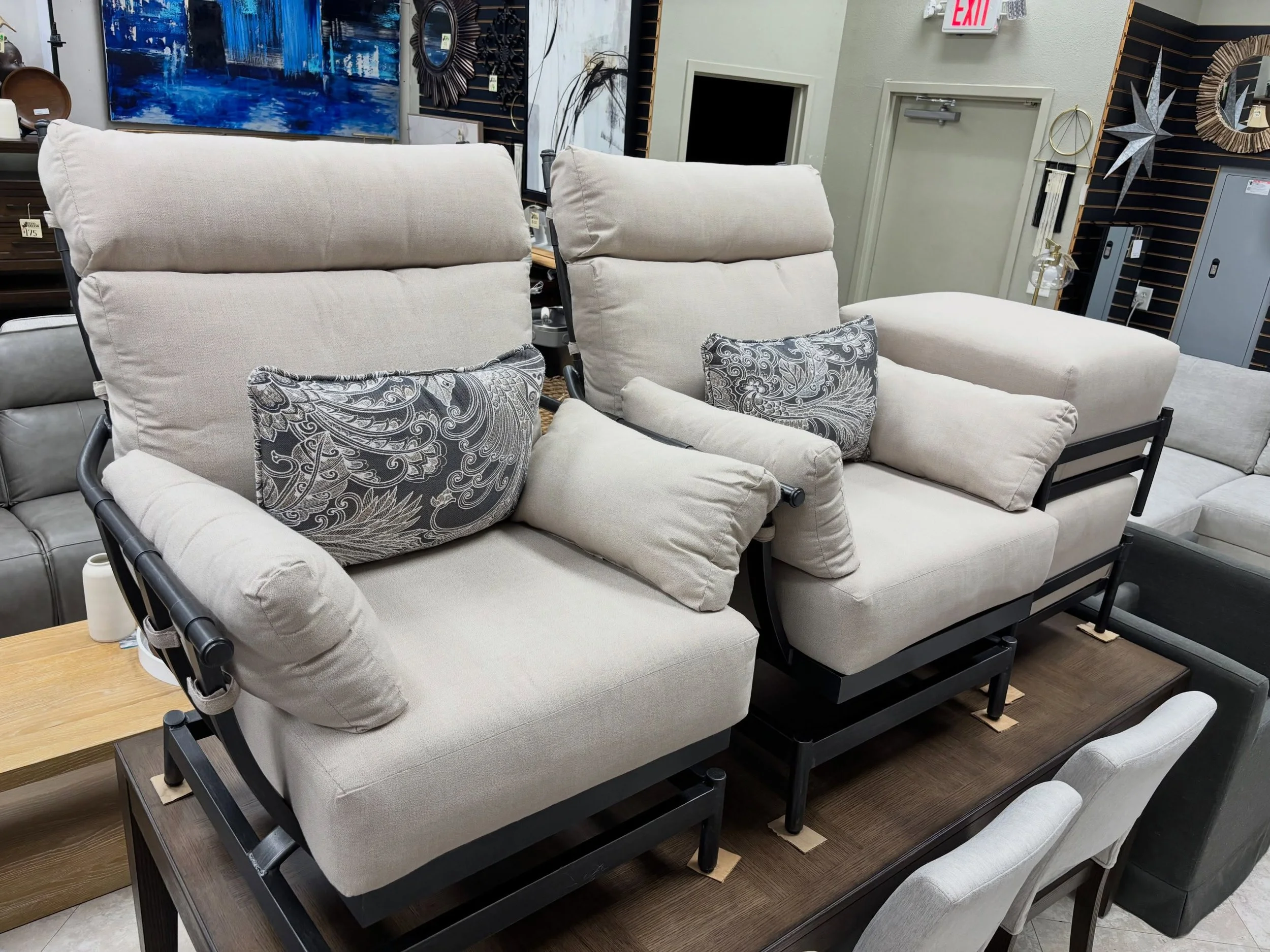 JUST ARRIVED &mdash; another great find at Rhino Decor.

Bridgeton 4pc Patio Seating Set 
✅ Excellent Condition 
📏 Chairs: 32.5&rdquo; x 35&rdquo; x 42&rdquo;H, Ottoman: 25&rdquo; x 21&rdquo; x 18&rdquo;H
 💲700 for the set 

Available now at Rhino 