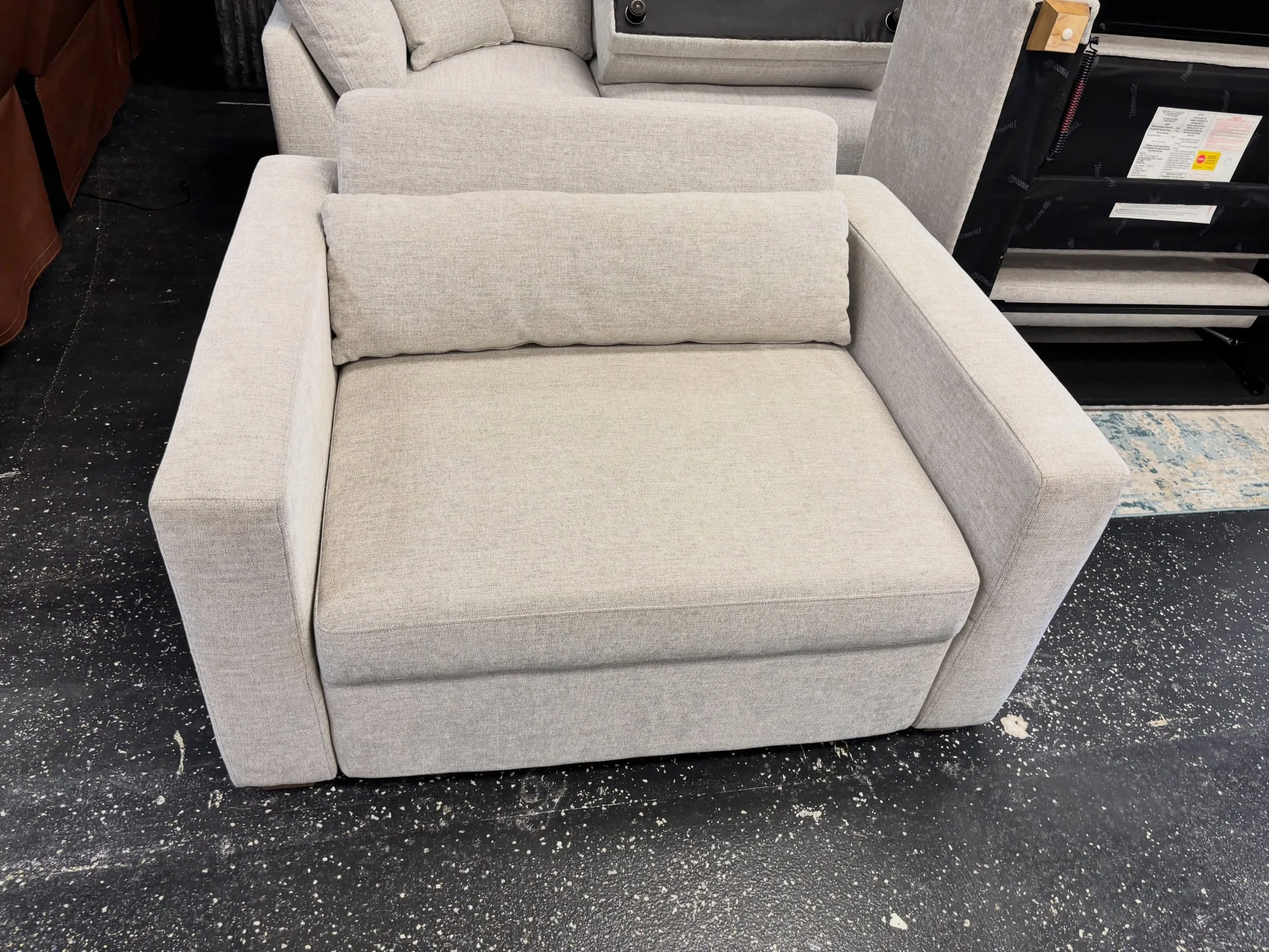 JUST ARRIVED &mdash; a versatile piece with lasting appeal.

Thomasville Dillard Convertible Sleeper Chair
✅ Excellent Condition
📏 Open: 52&rdquo; x 80&rdquo; x 26&rdquo;H, Closed 52&rdquo; x 41&rdquo; x 26&rdquo;H.
 💲 350

Available now at Rhino D