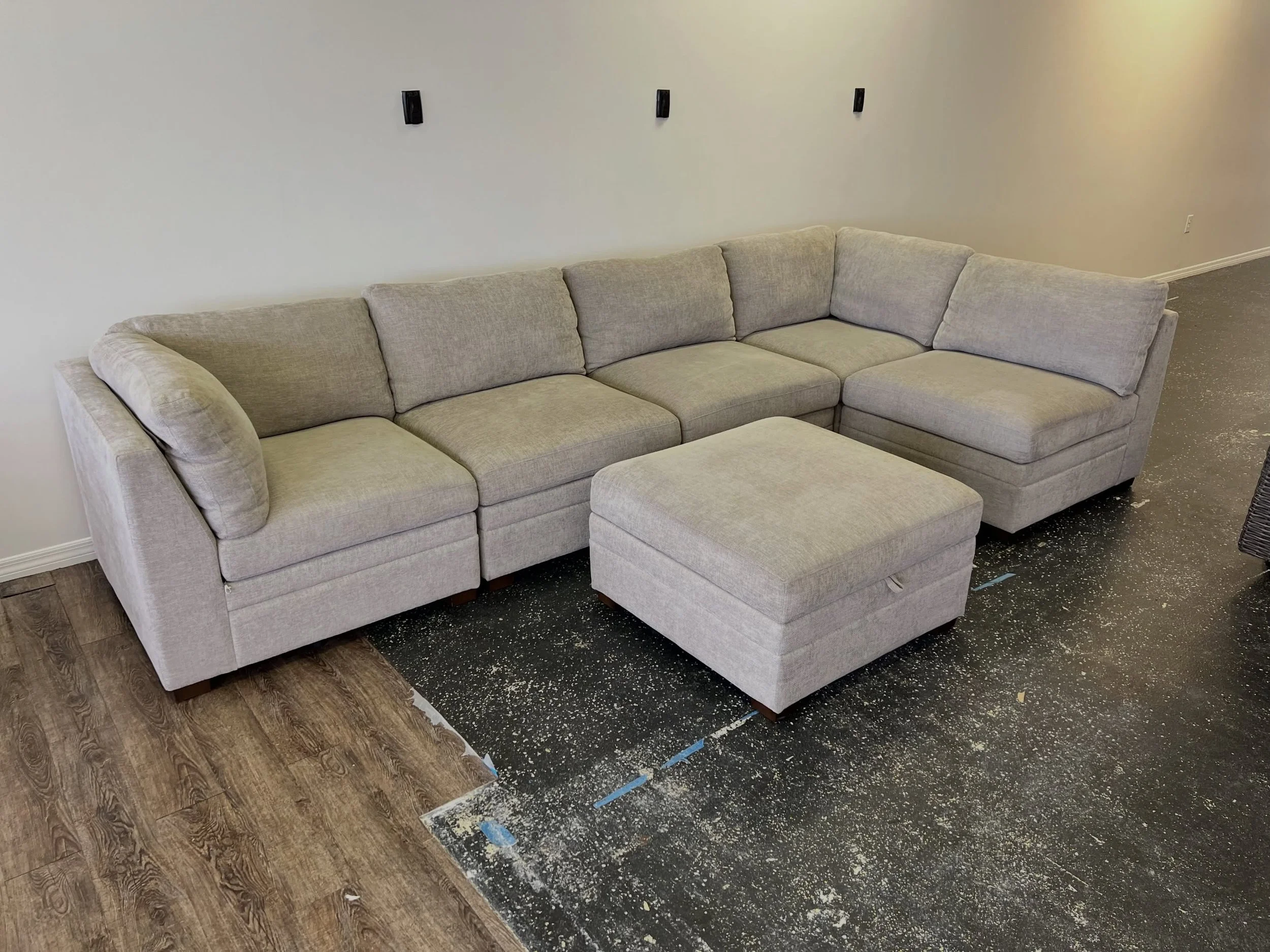 JUST ARRIVED &mdash; quality resale at a great value.

Thomasville 6pc Taupe Modular Sectional w/Ottoman
✅ Excellent Condition
📏 107&rdquo; x 107&rdquo;x 38&rdquo; x 37&rdquo;H
💲1099

Rhino Decor
📍 13393 W Colonial Dr, Winter Garden, FL 34787
🕙 T