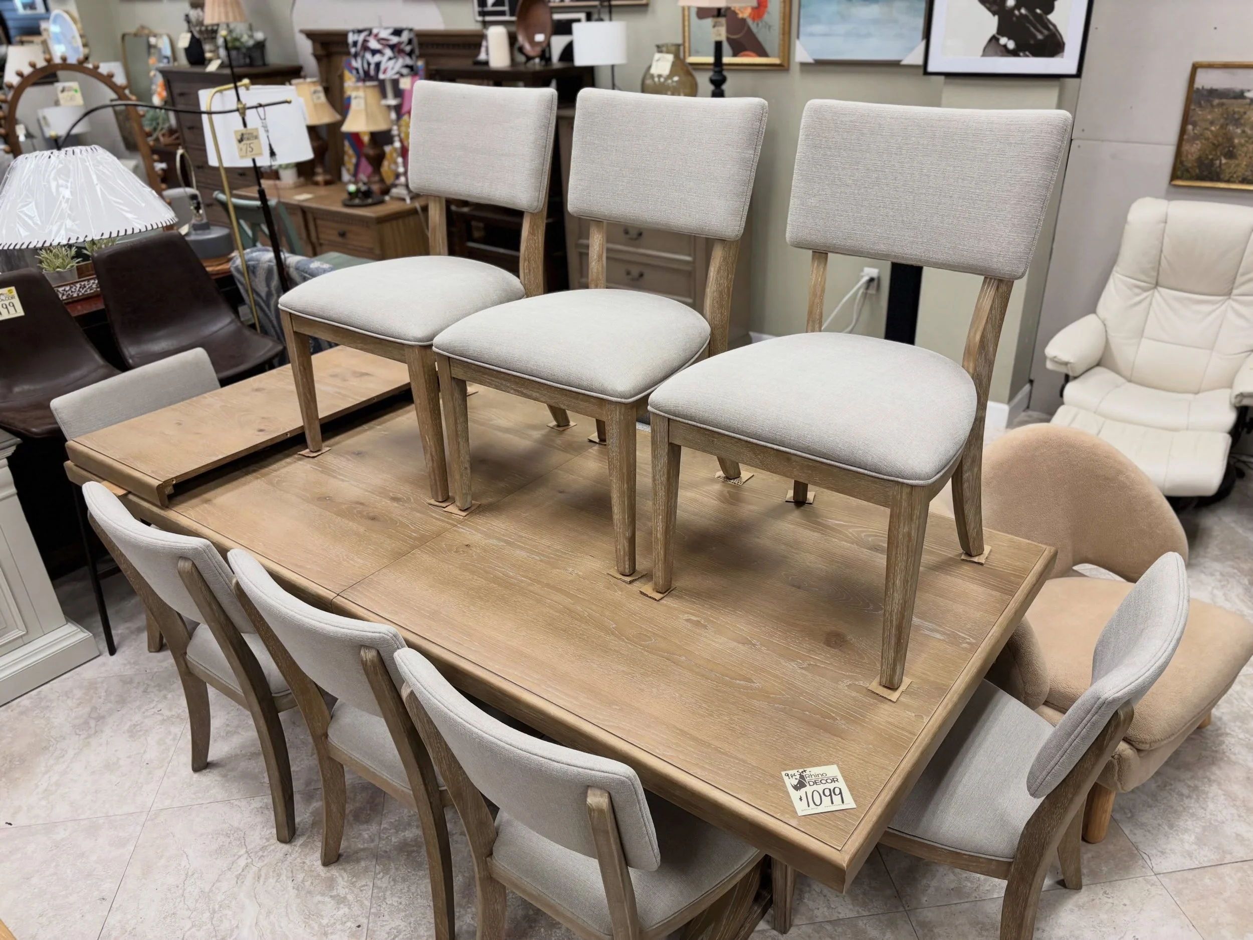 JUST ARRIVED &mdash; don&rsquo;t miss this one.

Light Wood Mercer Dining Table, 8 Chairs and Leaf
✅ Like New Condition
📏 Table: 90&rdquo; x 40&rdquo; x 30&rdquo;H, Leaf 18&rdquo;, Chairs 21&rdquo; x 22.5&rdquo; x 34&rdquo;H
 💲 1099

Available now 