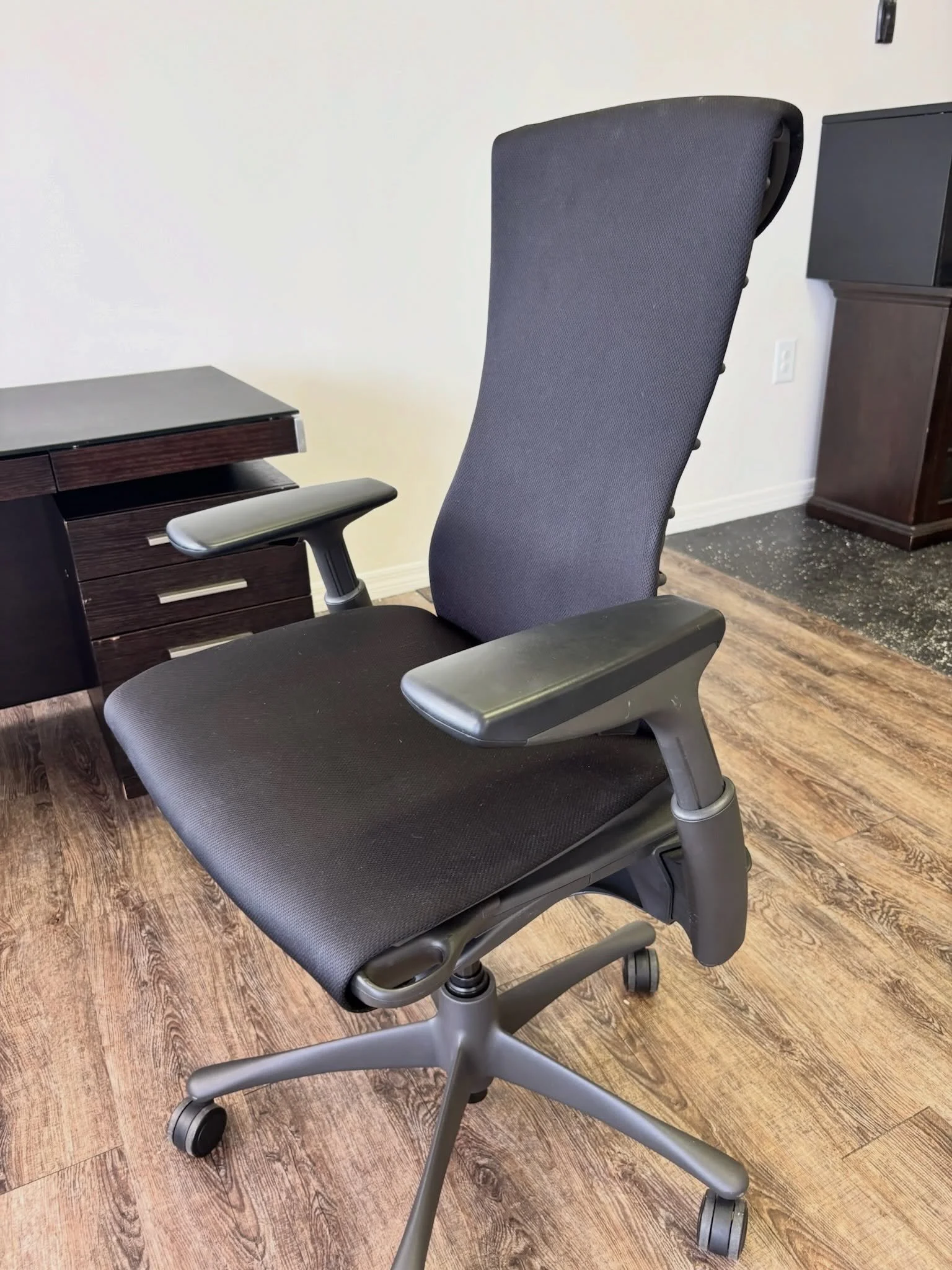 JUST ARRIVED &mdash; well-built and ready to go.

Herman Miller Embody Office Chair
✅ Great Condition
📏 29&rdquo; x 29.5&rdquo; x 43.5&rdquo;H, Seat 16&rdquo; - 20&rdquo;H
 💲 699

Available now at Rhino Decor
📍 13393 W Colonial Dr, Winter Garden, 