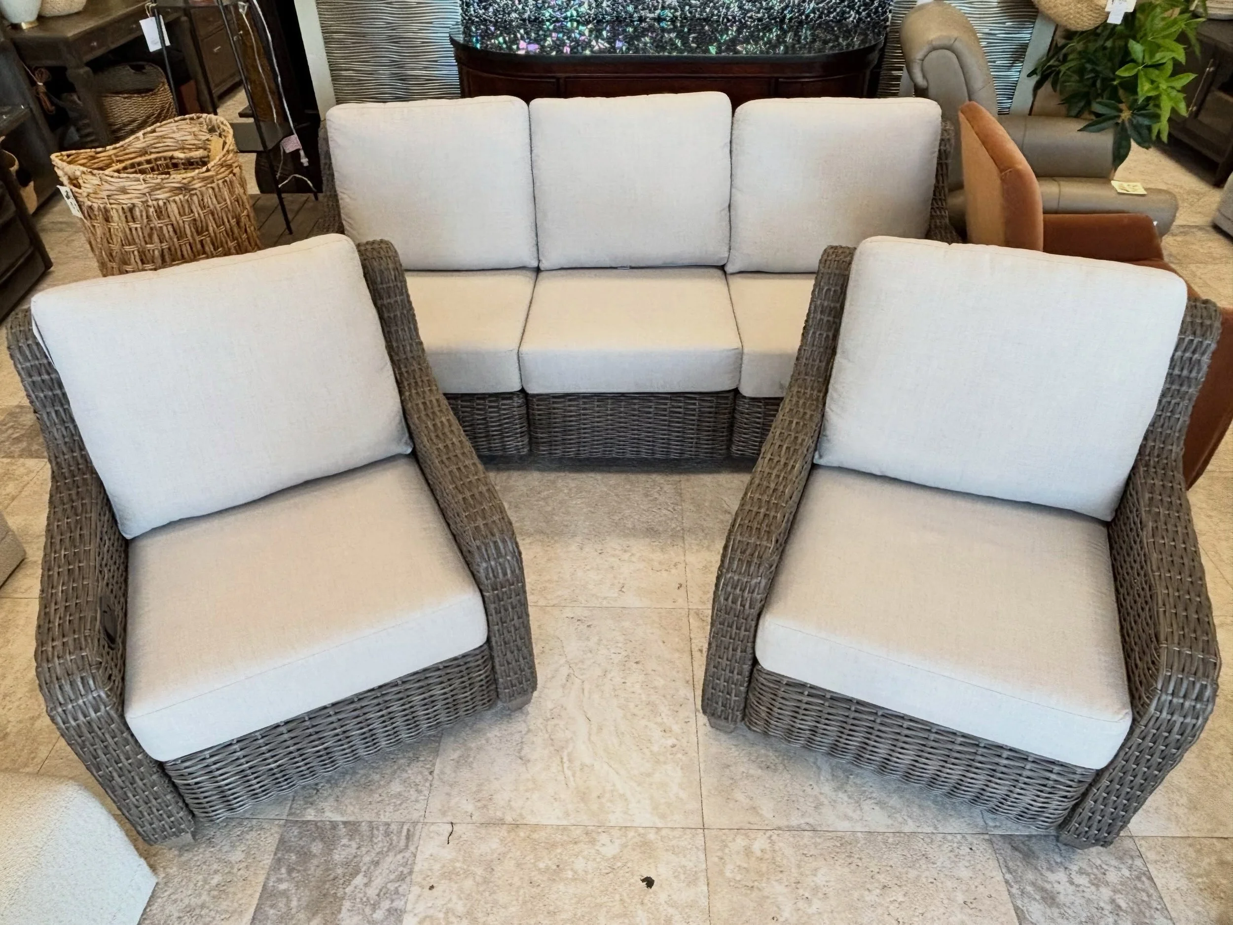 JUST ARRIVED &mdash; will not last long!! 🦏

Barton 4pc Outdoor Patio Seating Set
✅ Excellent Condition
📏 Sofa: 82.5&rdquo; x 36&rdquo; x 33&rdquo;H, Chairs: 32.5&rdquo; x 35&rdquo; x 33&rdquo;H, Coffee Table: 48&rdquo; x 23.5&rdquo; x 17&rdquo;H.
