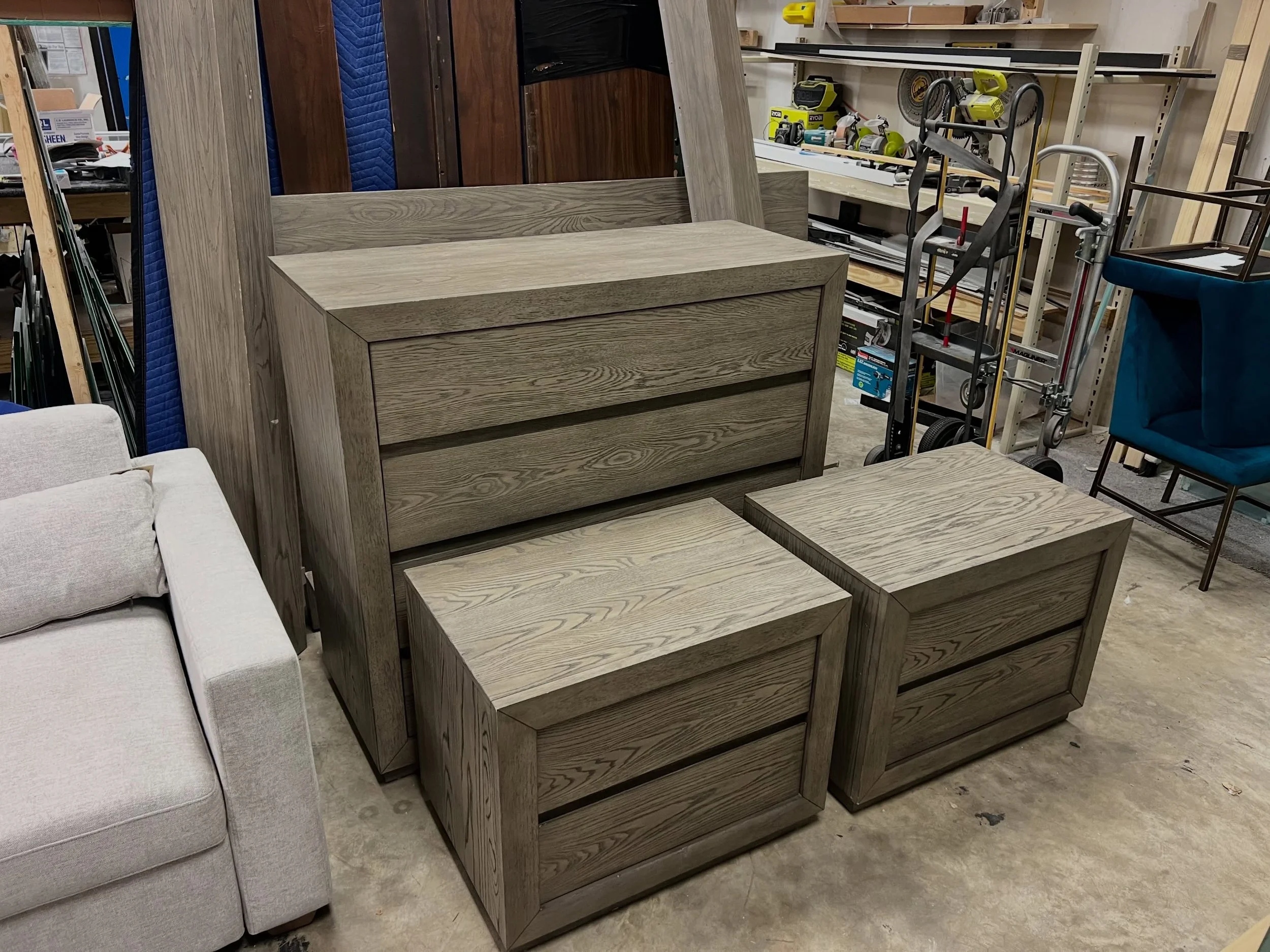 JUST ARRIVED &mdash; another great find at Rhino Decor 🦏

4pc Gray Queen Bedroom Set (Chest, 2 Nightstands &amp; Bed)
✅ Great Condition 
📏 Bed Frame: 73&rdquo; x 90&rdquo; x 48&rdquo;H, Dresser: 50&rdquo; x 20&rdquo; x 45&rdquo;H, Nightstands: 30&r