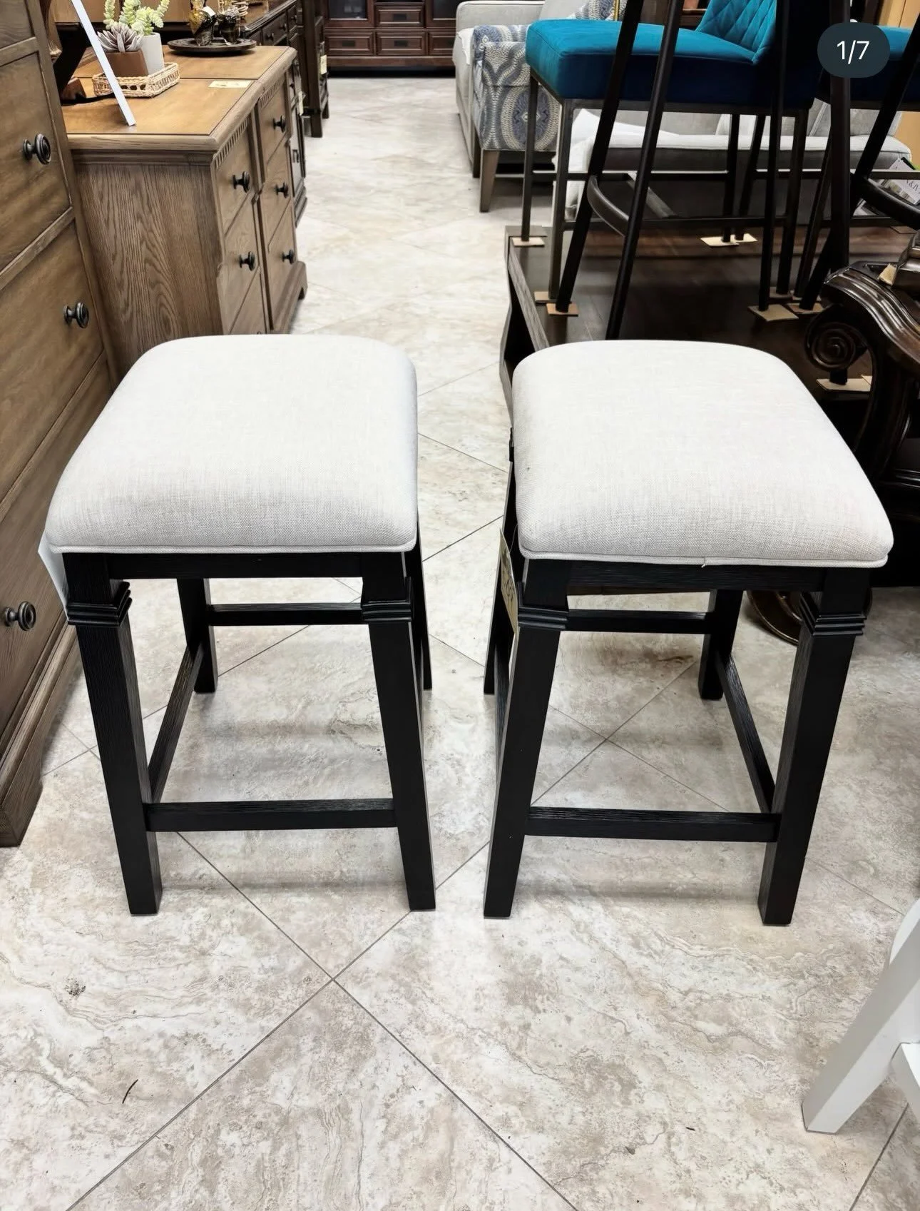 JUST ARRIVED &mdash; classic style, smart savings.

Naylor Black Counter Stool
✅ Like New
📏 17.5&rdquo; X 14&rdquo; X 24&rdquo;H
💲 $49 Each, 2 available 

Available now at Rhino Decor
📍 13393 W Colonial Dr, Winter Garden, FL 34787
🕙 Tue&ndash;Thu