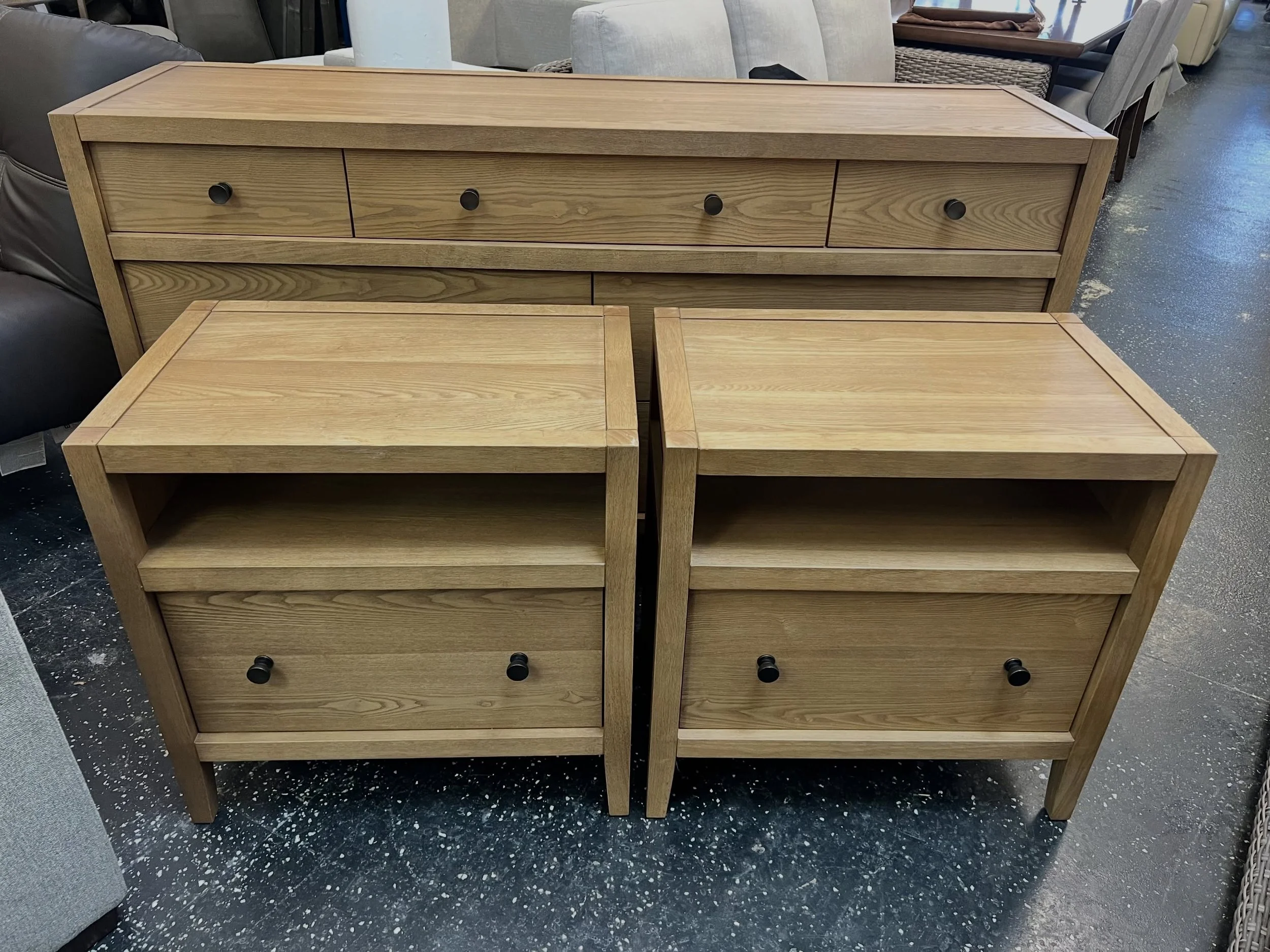 JUST ARRIVED &mdash; class style, smart savings 🦏

Light Wood Dresser &amp; 2 Nightstands
✅Excellent Condition
📏 Dresser: 65&rdquo; x 18&rdquo; x 36&rdquo;H, Nightstand: 26.5&rdquo; x 17&rdquo; x 26.5&rdquo;H.
💲900

Rhino Decor
📍 13393 W Colonial