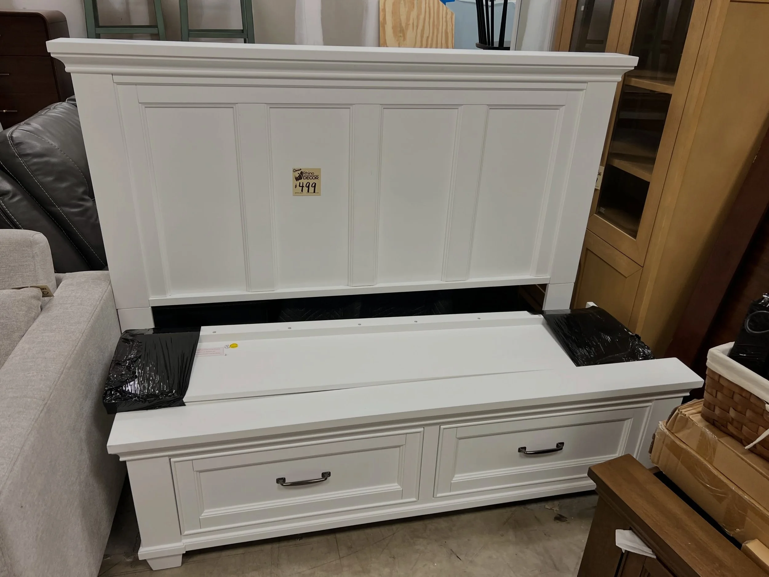 JUST ARRIVED &mdash; another great find at Rhino Decor 🦏

White Rose Queen Bed Frame
✅ Excellent Condition
📏 Queen Bed: 66&rdquo; x 89.5&rdquo; x 53&rdquo;H
💲499

Rhino Decor
📍 13393 W Colonial Dr, Winter Garden, FL 34787
🕙 Tue&ndash;Thu 10&ndas