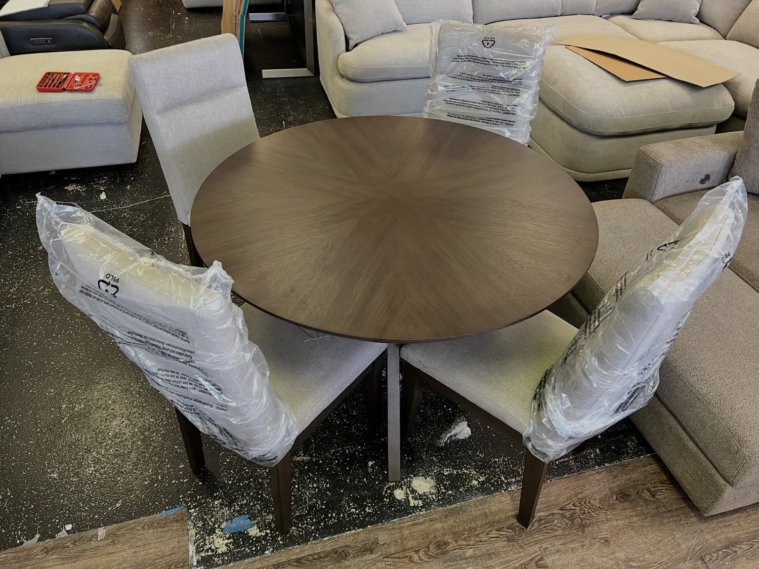 JUST ARRIVED &mdash; by popular demand!! 🦏

Brown brown dining table with four chairs
Table 48&rdquo;D and 30&rdquo;H
Chairs 18.5&rdquo; x 23.5&rdquo; x 39.5&rdquo;H
💲499

Rhino Decor
📍 13393 W Colonial Dr, Winter Garden, FL 34787
🕙 Tue&ndash;Thu