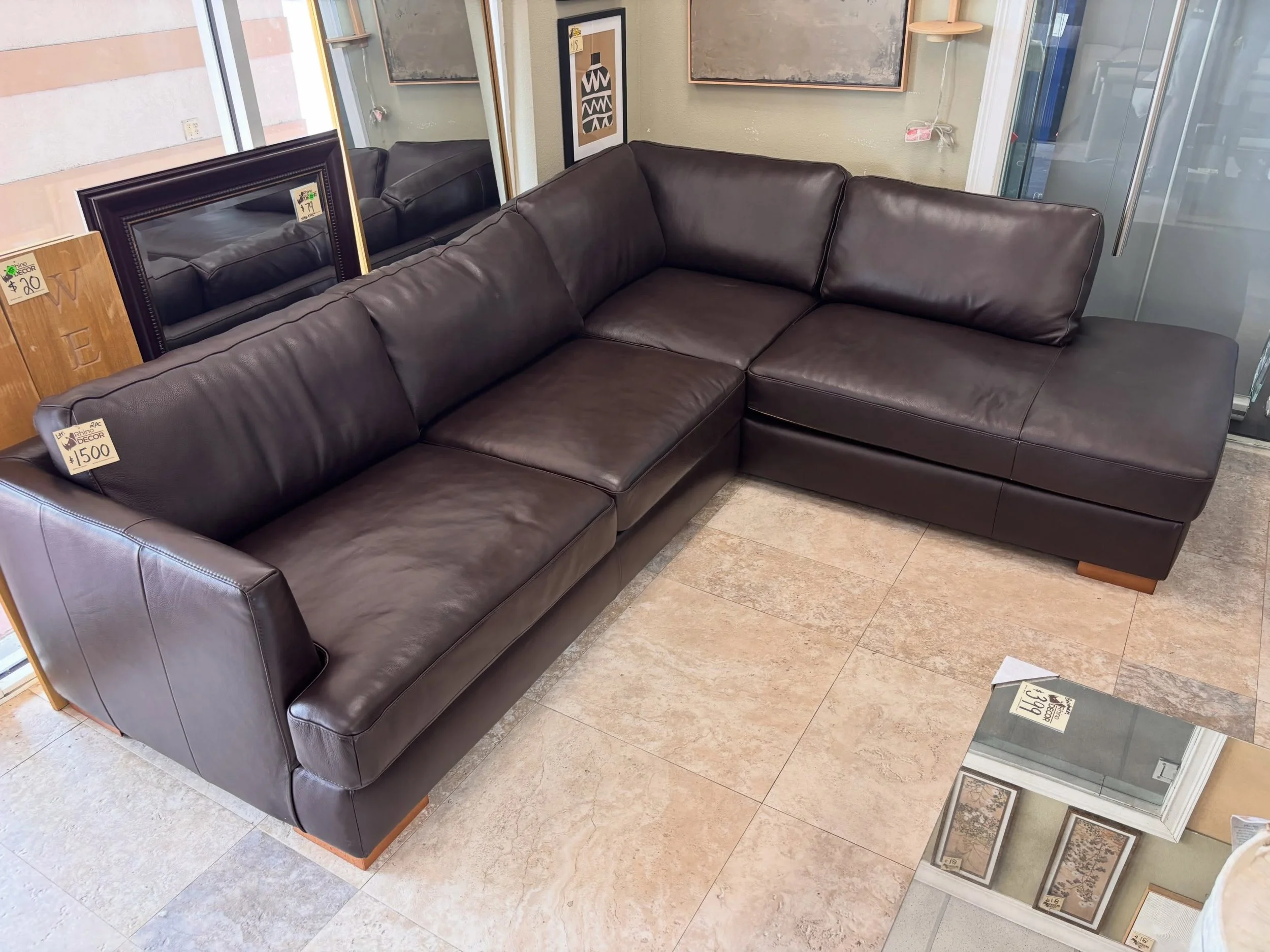 JUST ARRIVED &mdash; do not miss out on this one! 🦏

Brown Top Grain Leather Sectional 
✅ Excellent Condition
📏 110&rdquo; x 91&rdquo; x 40&rdquo; x 33&rdquo;H
💲1500

Rhino Decor
📍 13393 W Colonial Dr, Winter Garden, FL 34787
🕙 Tue&ndash;Thu 10&