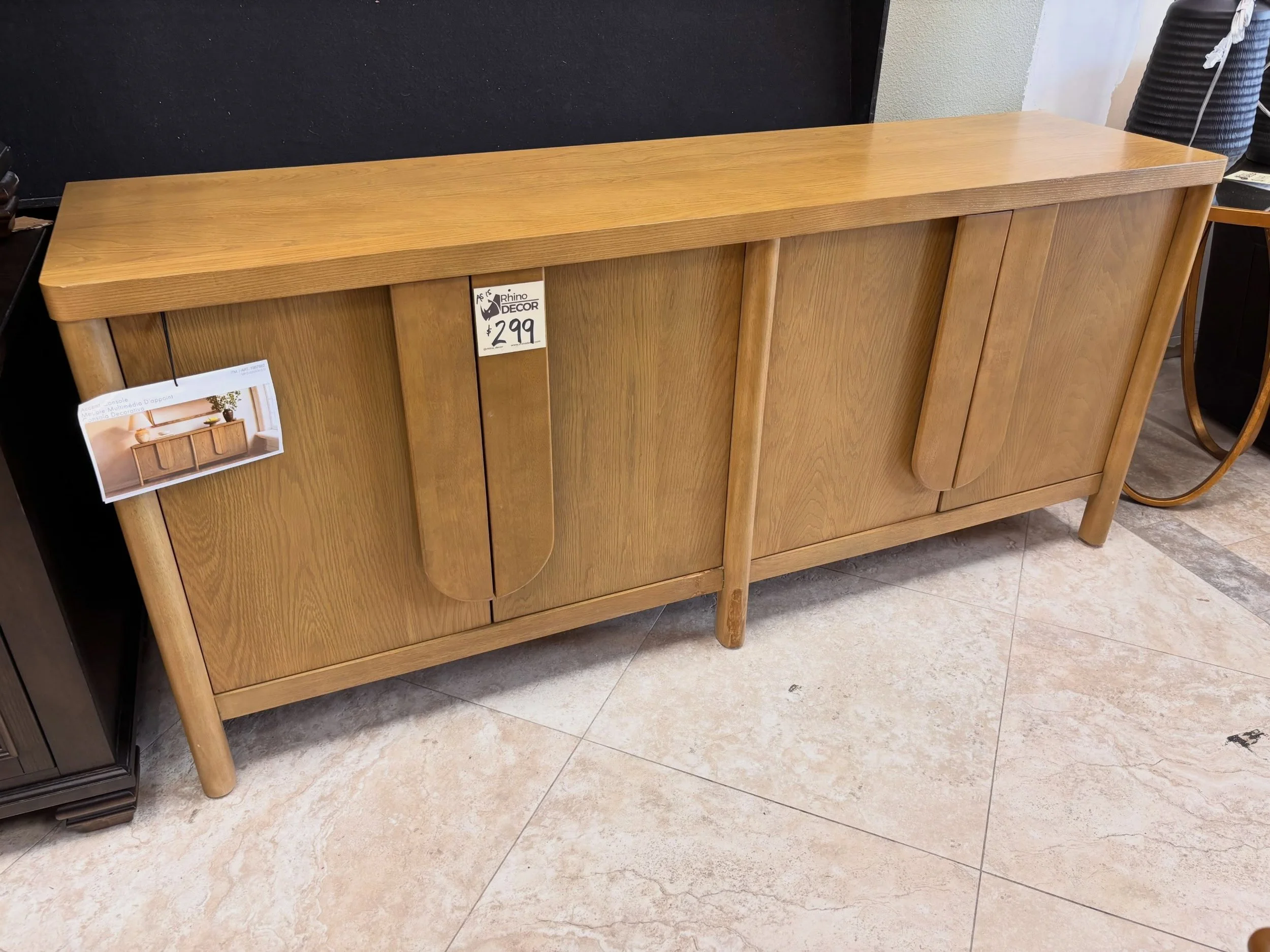 JUST ARRIVED &mdash; another great find at Rhino Decor 🦏

Light Wood Cascade Cove (as-is)
✅Like New Condition, (center foot was repaired)
📏 68&rdquo; x 18&rdquo; x 30&rdquo;H
💲299

Rhino Decor
📍 13393 W Colonial Dr, Winter Garden, FL 34787
🕙 Tue