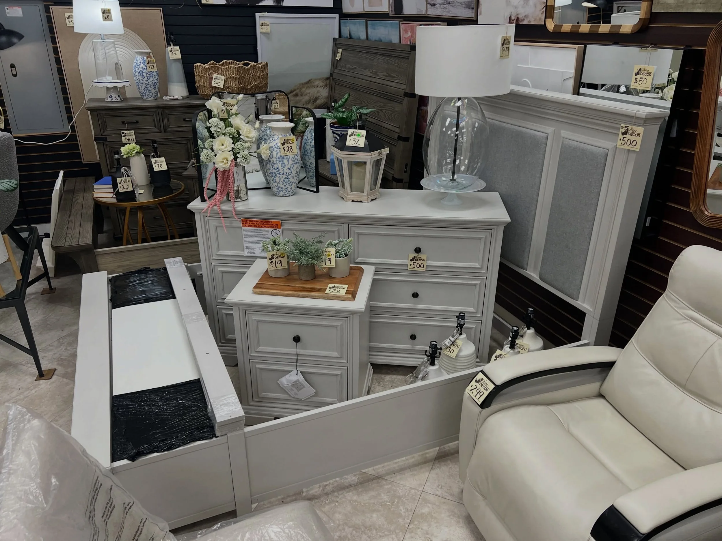 JUST ARRIVED &mdash; luxury for half the price!! 🦏

Off White Queen Storage Bed, Dresser and Nightstand
✅ Like New Condition
📏 Bed: 67&rdquo; x 89&rdquo; x 58&rdquo;H, Dresser: 62&rdquo; x 18&rdquo; x 37&rdquo;H, Nightstand: 24&rdquo; x 18&rdquo; x