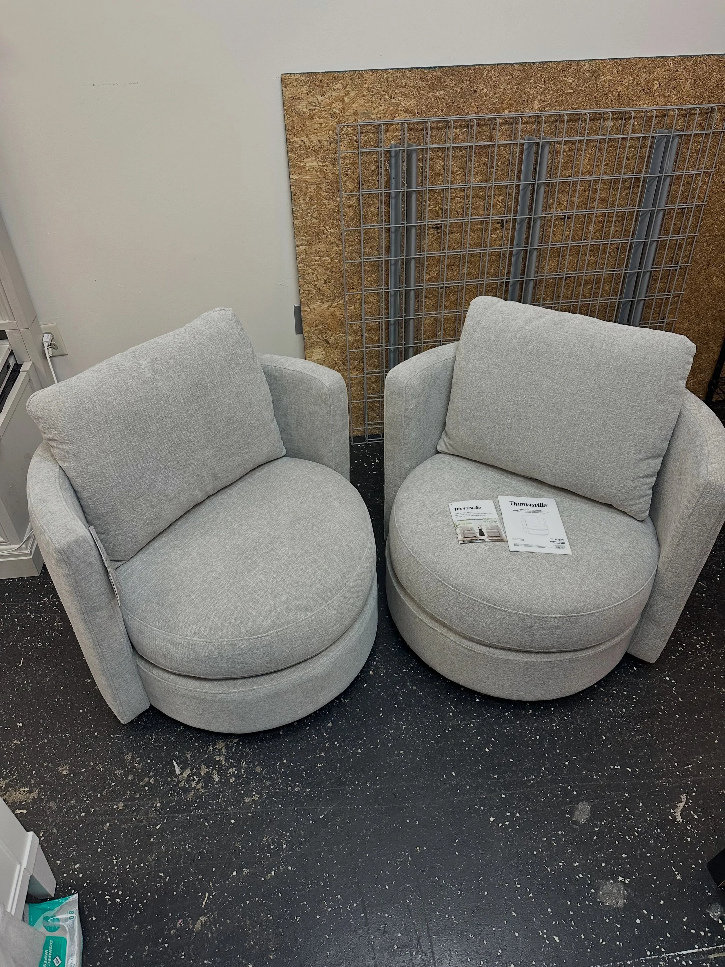 JUST ARRIVED &mdash; will not last long!! 🦏

Light Gray Swivel Chairs (2) 
✅ Like New Condition
📏 30&rdquo; x 33.5&rdquo; x 26.5&rdquo;H
💲400 for the pair

Rhino Decor
📍 13393 W Colonial Dr, Winter Garden, FL 34787
🕙 Tue&ndash;Thu 10&ndash;5 | F
