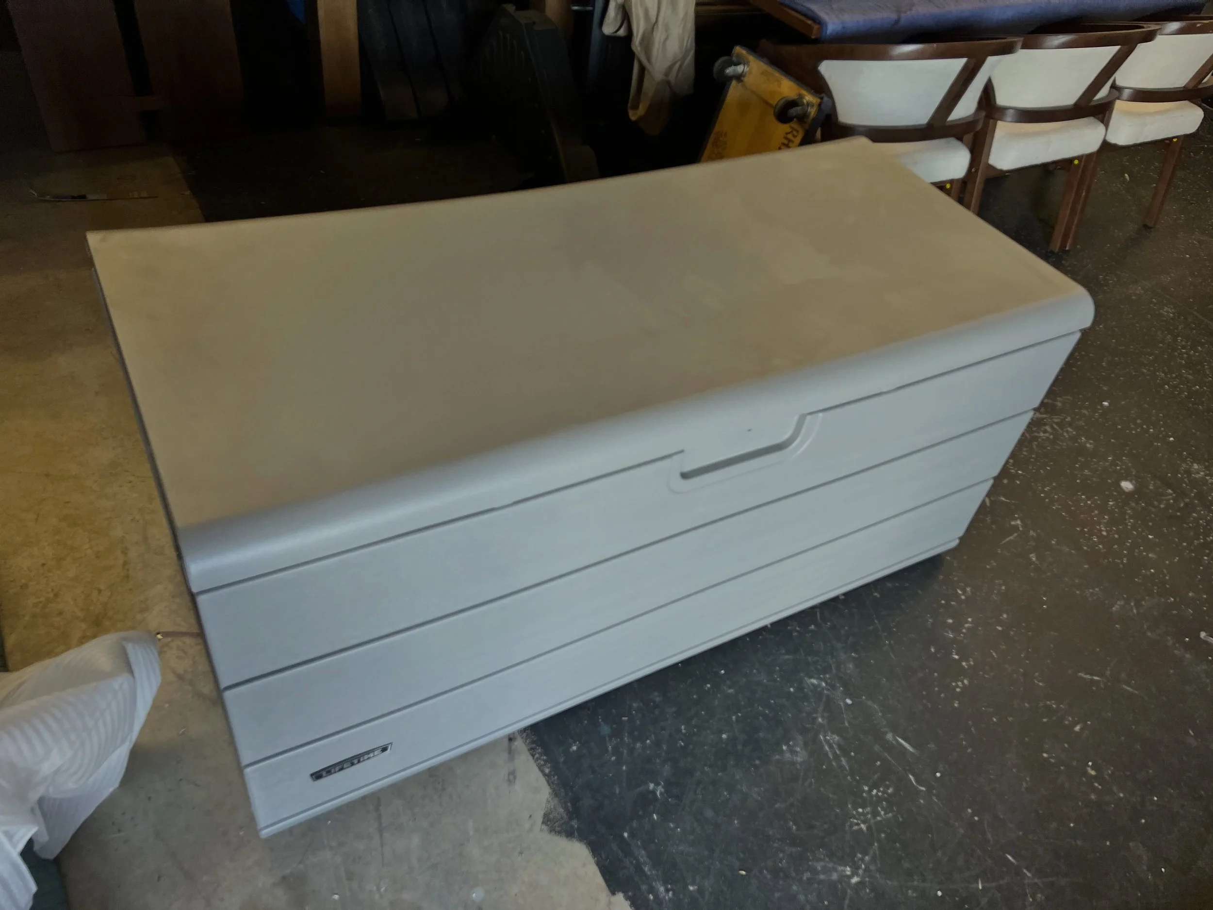JUST ARRIVED &mdash; half off retail price 😳🦏

Lifetime 170-Gallon Resin Outdoor Storage Deck Box
✅Like New Condition
📏 61.5&rdquo; x 28&rdquo; x 28.5&rdquo;H
💲125

Rhino Decor
📍 13393 W Colonial Dr, Winter Garden, FL 34787
🕙 Tue&ndash;Thu 10&n