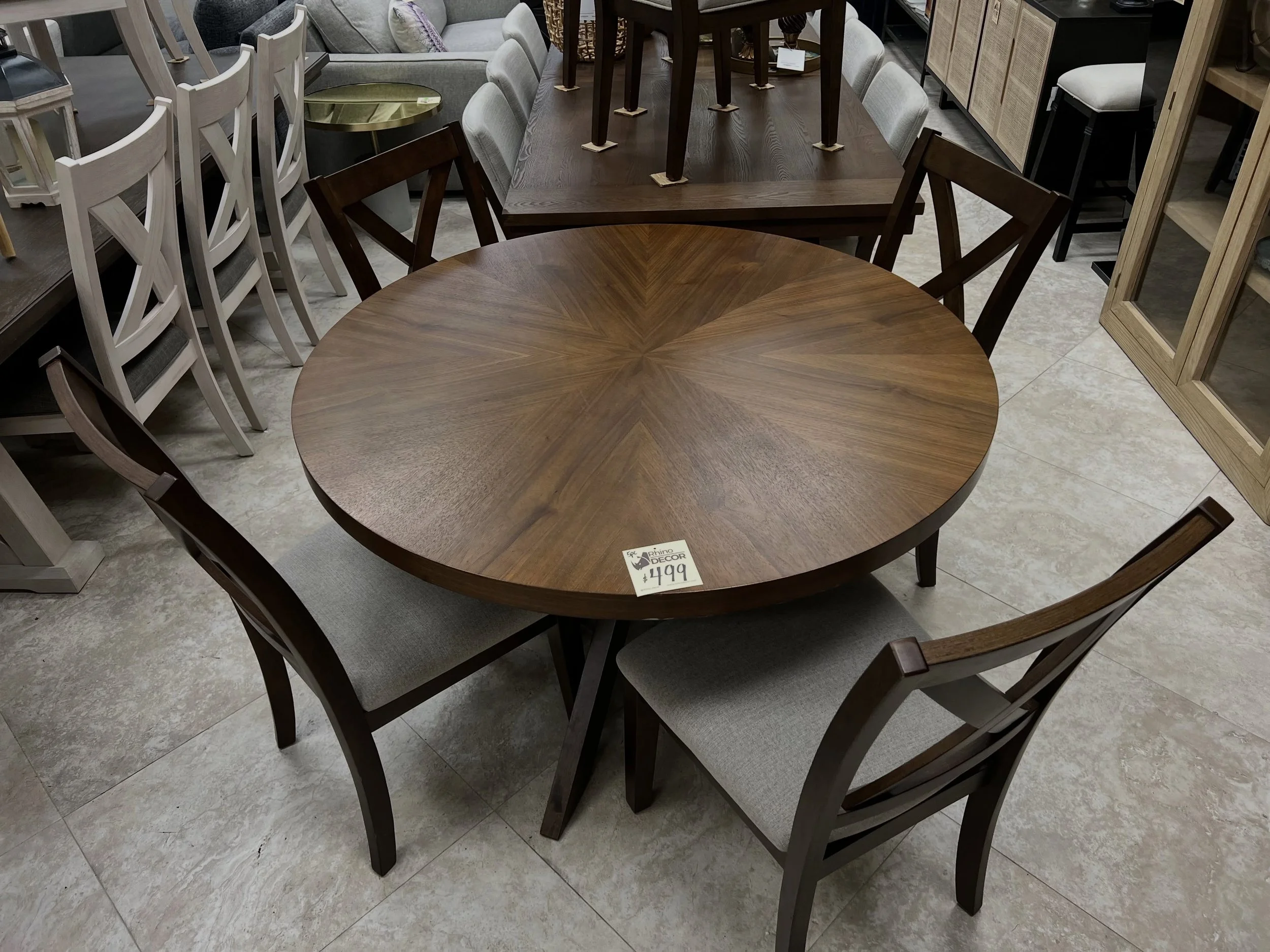 JUST ARRIVED &mdash; another great find at Rhino Decor 🦏

Lathan Brown Wood 5pc Round Dining Table Set
✅Like New Condition
📏 Table: 48&rdquo;D x 30&rdquo;H, Chairs: 19&rdquo; x 23.5&rdquo; x 38&rdquo;H
💲499

Rhino Decor
📍 13393 W Colonial Dr, Win