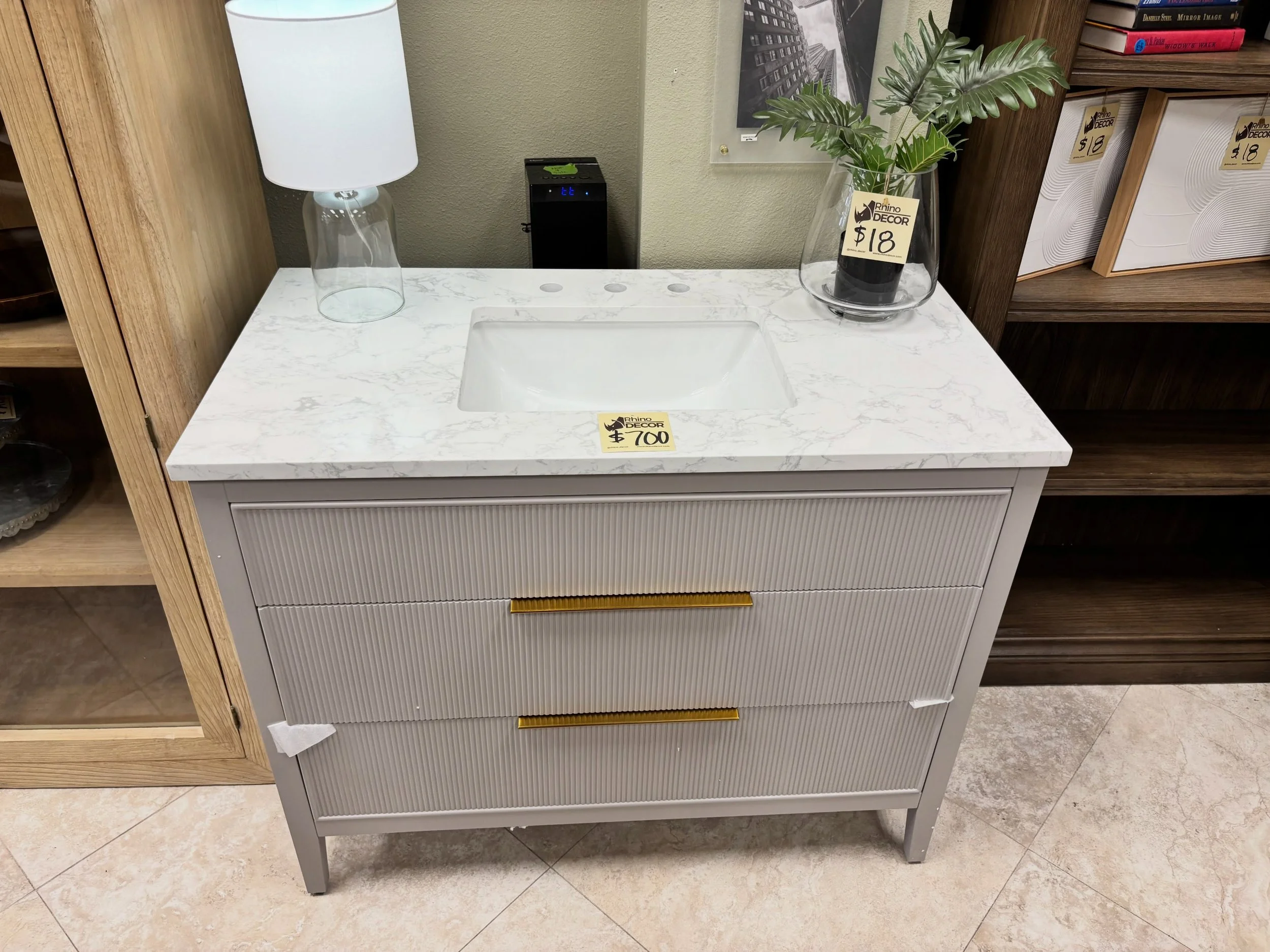 JUST ARRIVED &mdash; another great find at Rhino Decor 🦏

Bilroy Egremt 42&rsquo;&rsquo; Gray Single Bathroom Vanity
✅ New Condition, Open Box
📏 44&rdquo; x 22&rdquo; x 34&rdquo;H
💲700

Rhino Decor
📍 13393 W Colonial Dr, Winter Garden, FL 34787
?