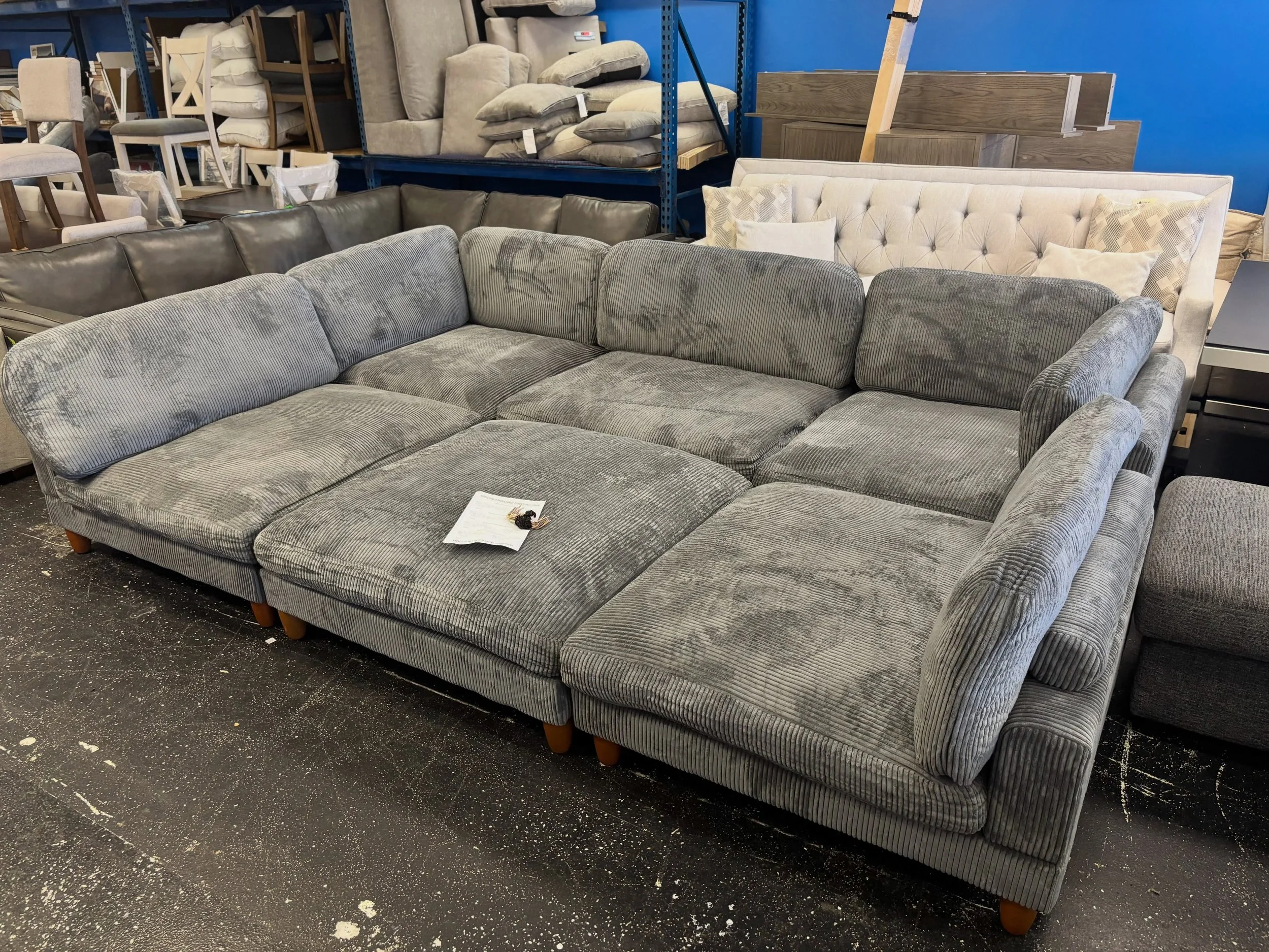 JUST ARRIVED &mdash; another great find at Rhino Decor 🦏

133.5&rdquo; Grey Corduroy 6pc Modular Sectional w/Ottoman
✅ New Condition, Out of the Box!
📏 133.5&rdquo; x 133.5&rdquo; x 44.5&rdquo; x 34&rdquo;H
💲1200

Rhino Decor
📍 13393 W Colonial D