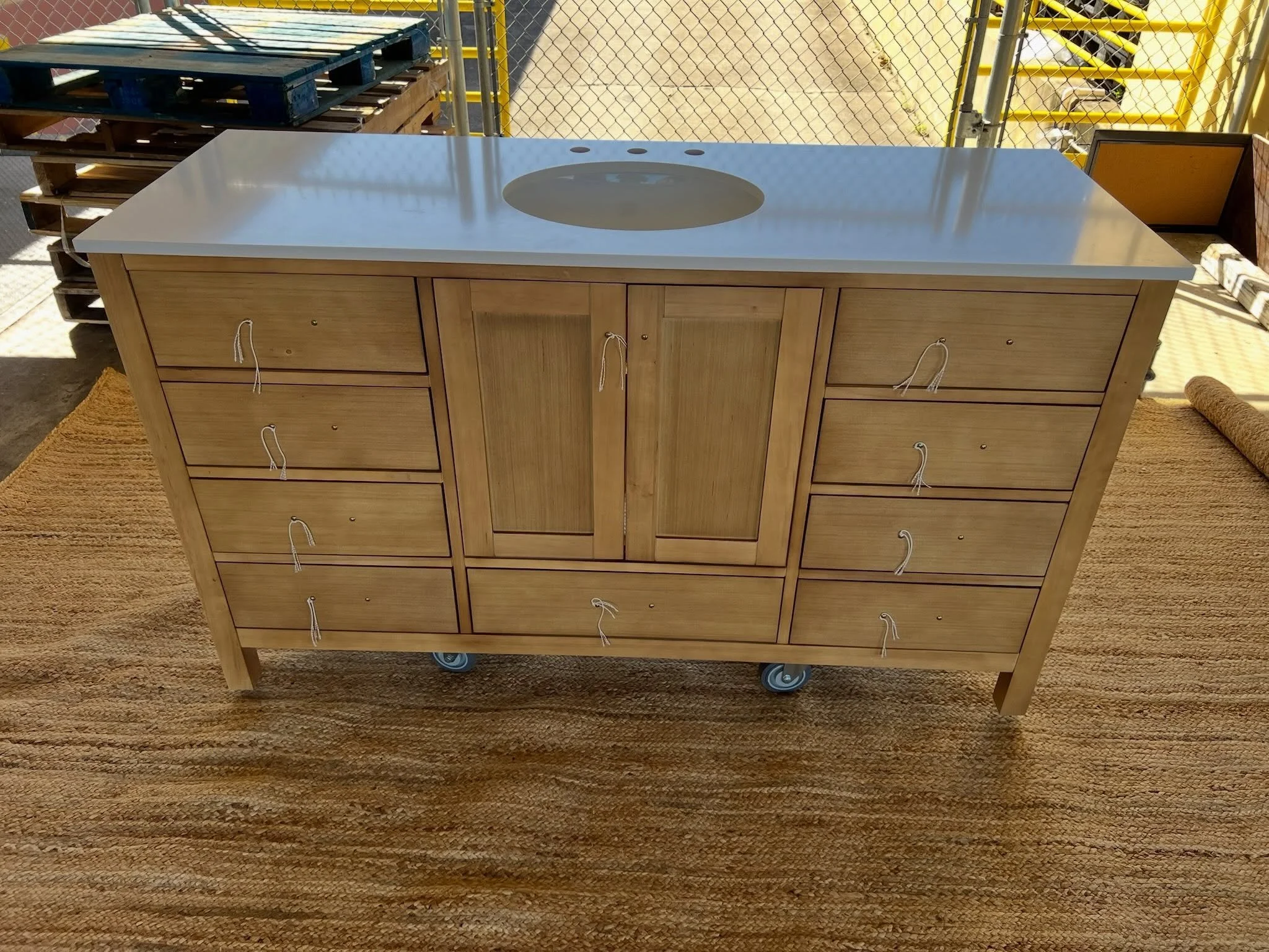JUST ARRIVED &mdash; another great find at Rhino Decor 🦏

60&rdquo; Freestanding Blonde Wood Single Bathroom Vanity w/White Top
✅ New Condition
📏 60&rdquo; x 22&rdquo; x 35&rdquo;H
💲750

Rhino Decor
📍 13393 W Colonial Dr, Winter Garden, FL 34787
