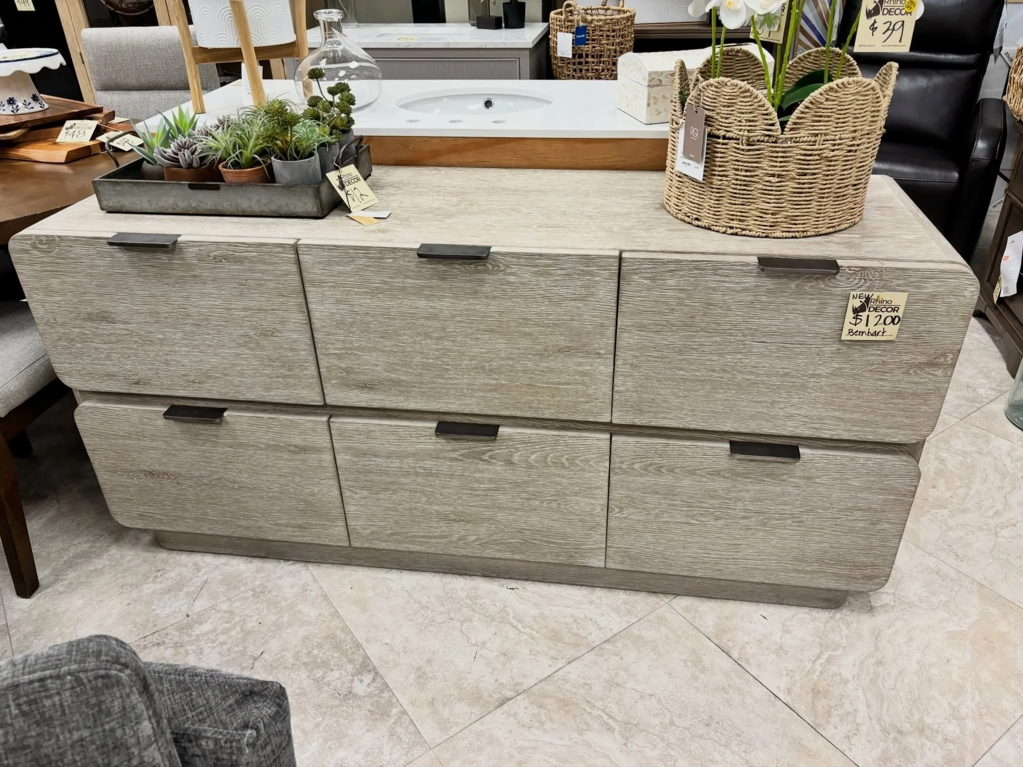 JUST ARRIVED &mdash; *BRAND NEW* BERNHARDT!! Will not last long!!🦏

*New Bernhardt Antibes Roz Dresser 
✅ New Condition, Open Box
📏 68&rdquo; x 20&rdquo; x 32&rdquo;H
💲1200

Rhino Decor
📍 13393 W Colonial Dr, Winter Garden, FL 34787
🕙 Tue&ndash;